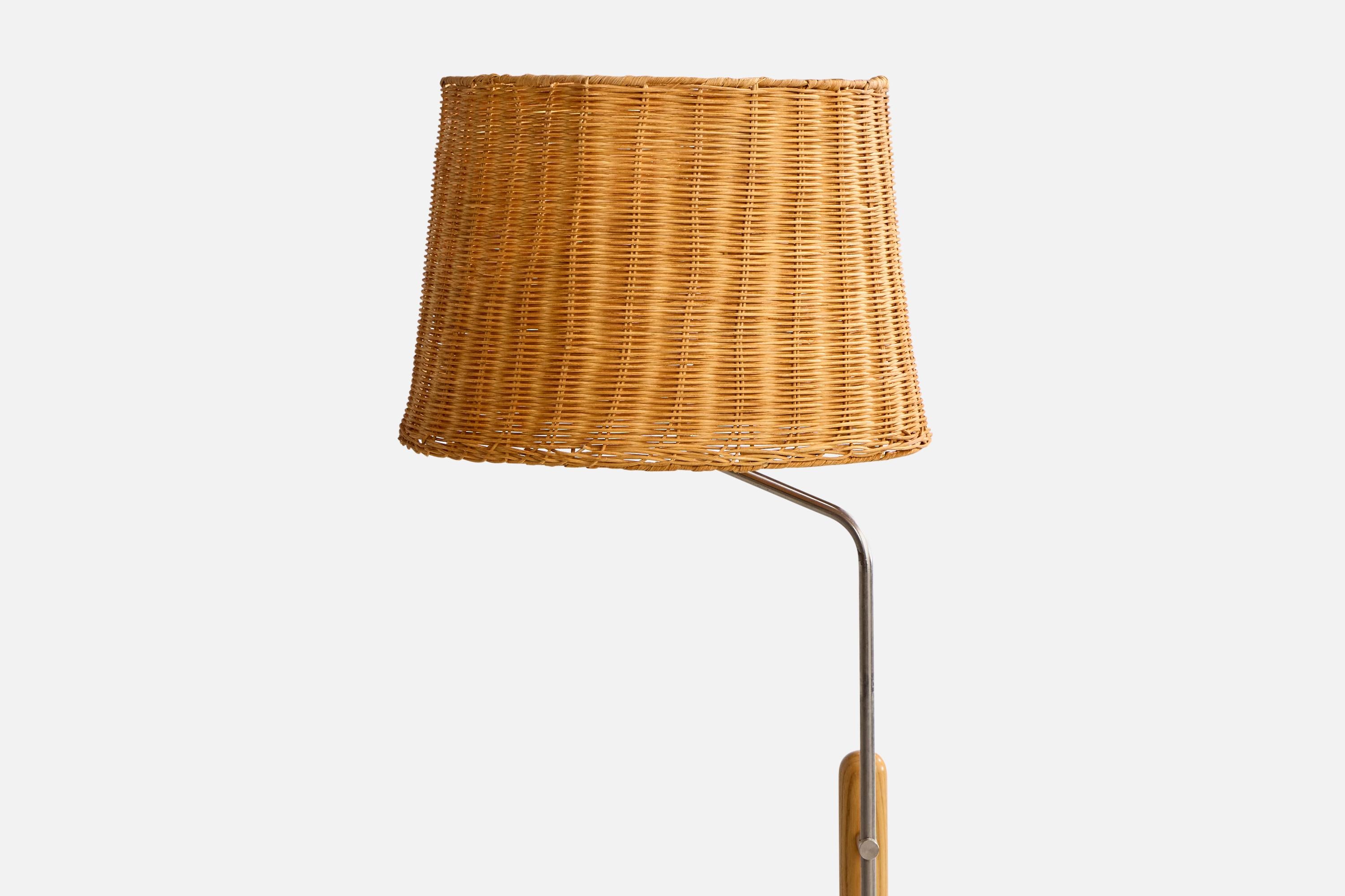 Svedese Designer svedese, lampade da terra, Oak, acciaio, rattan, Svezia, anni '70 in vendita
