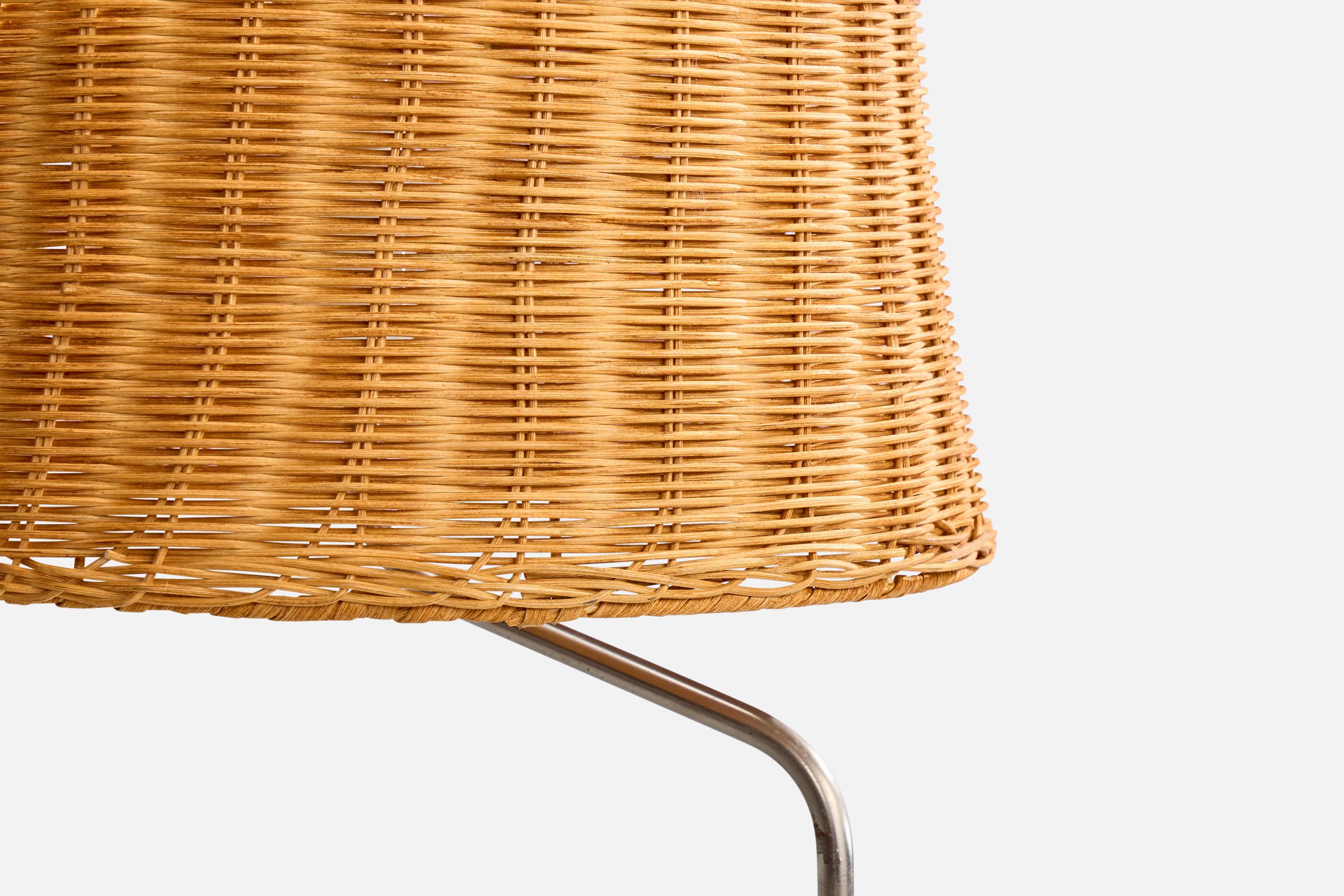 Designer svedese, lampade da terra, Oak, acciaio, rattan, Svezia, anni '70 In condizioni buone in vendita a High Point, NC