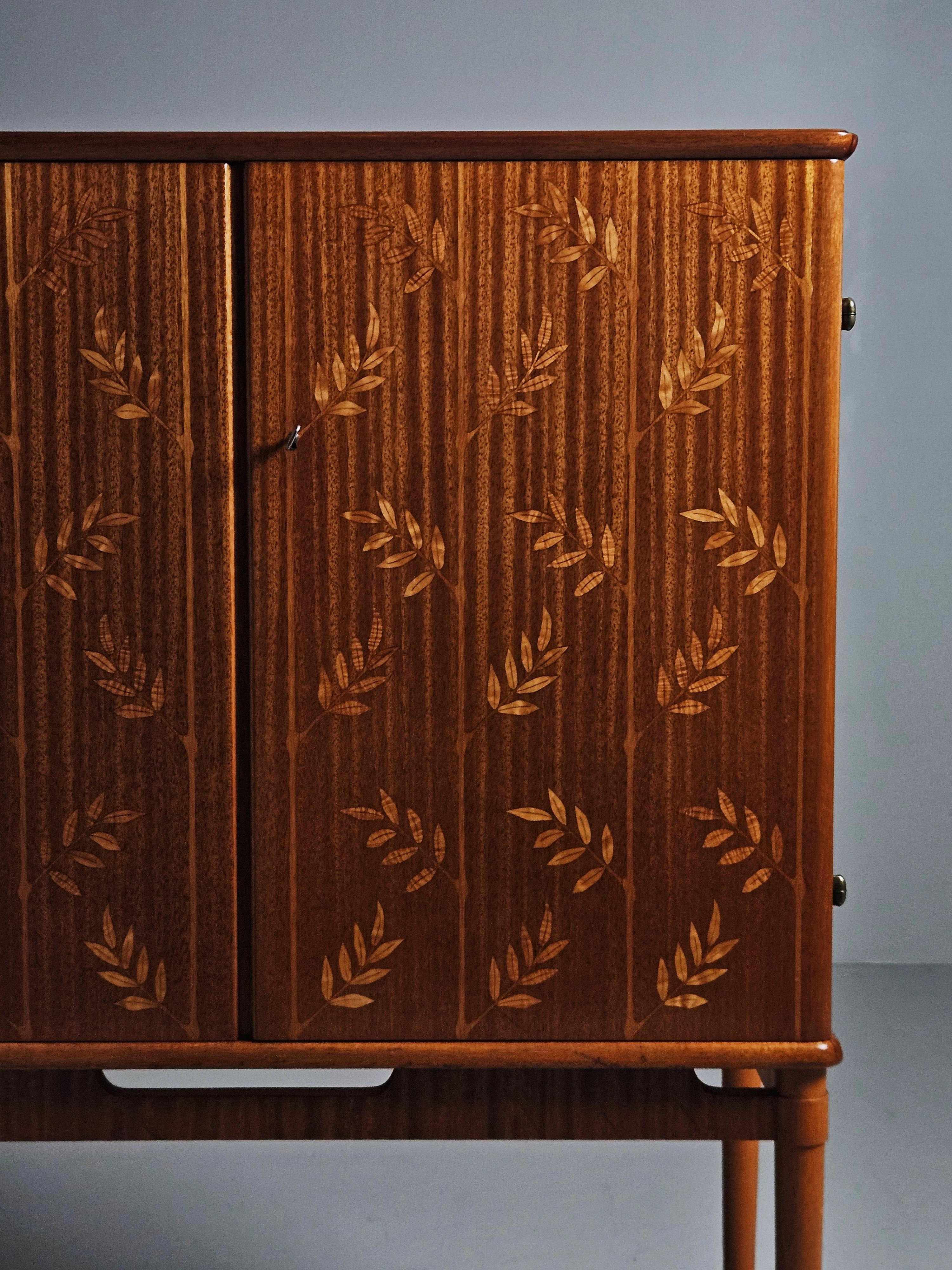 Swedish designer floral bar cabinet by Möbelbolaget Tranås, 1940s 5