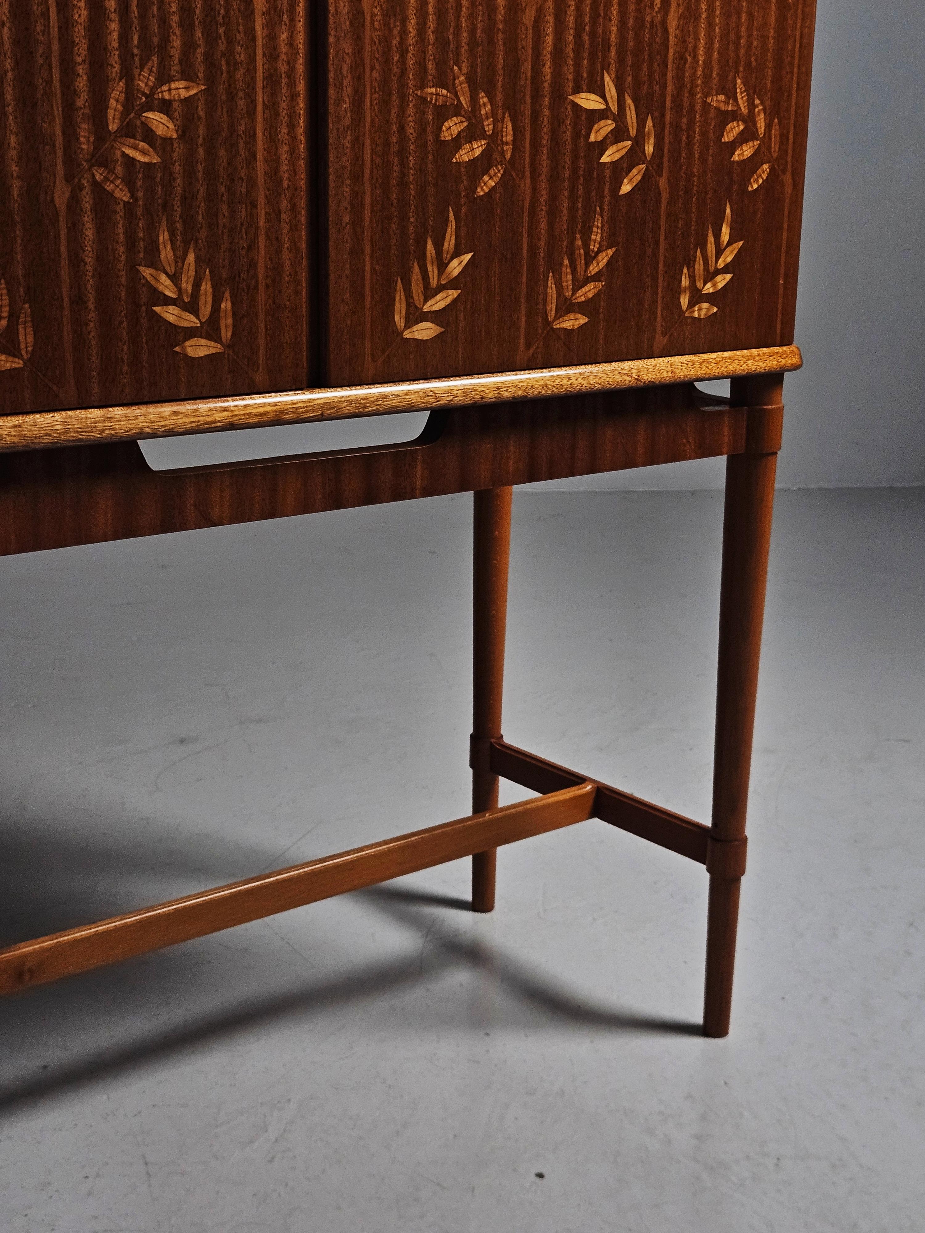 Swedish designer floral bar cabinet by Möbelbolaget Tranås, 1940s 3