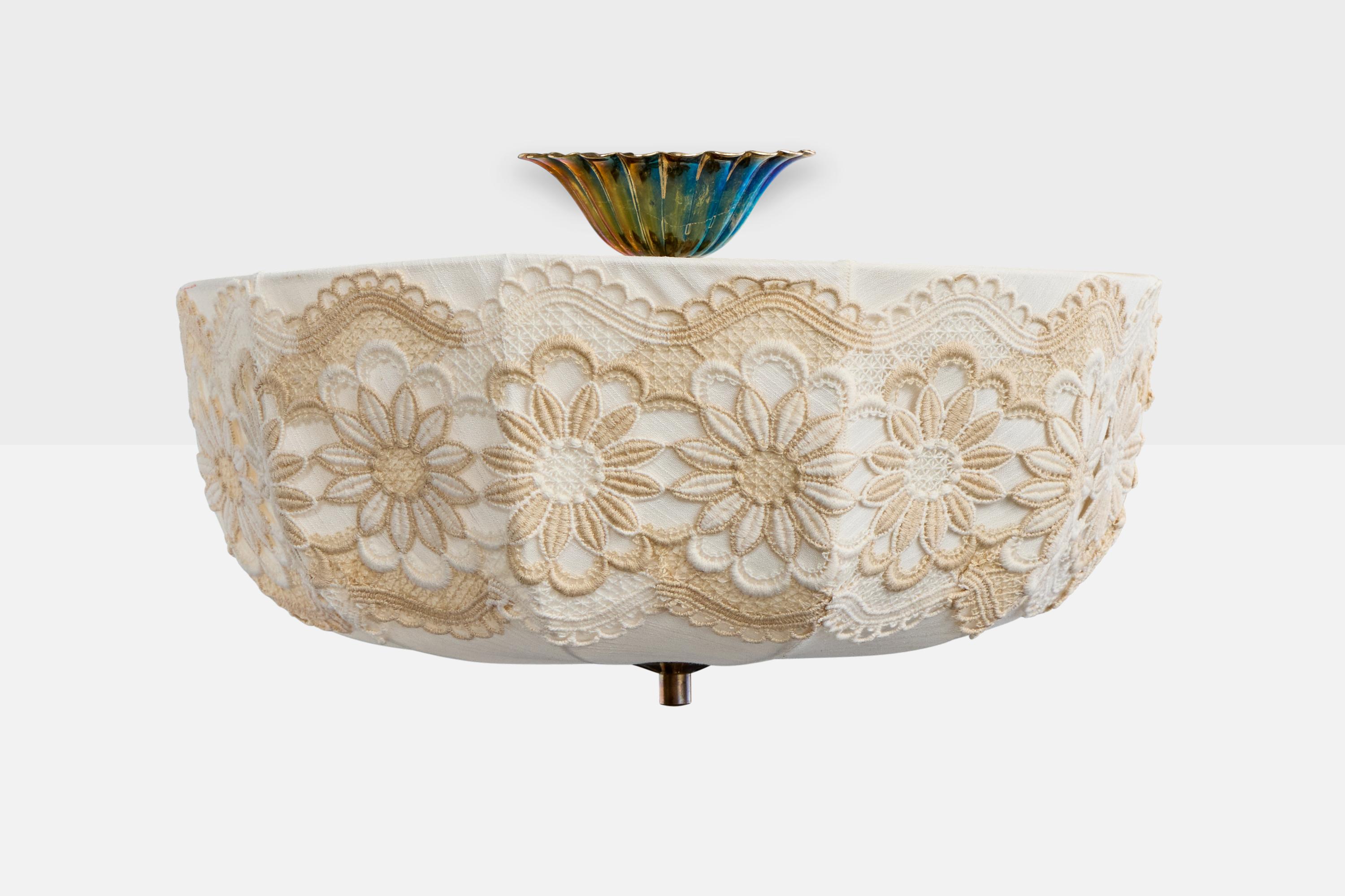 Mid-Century Modern Designer suédois, affleurant, tissu, laiton, Suède, années 1960 en vente