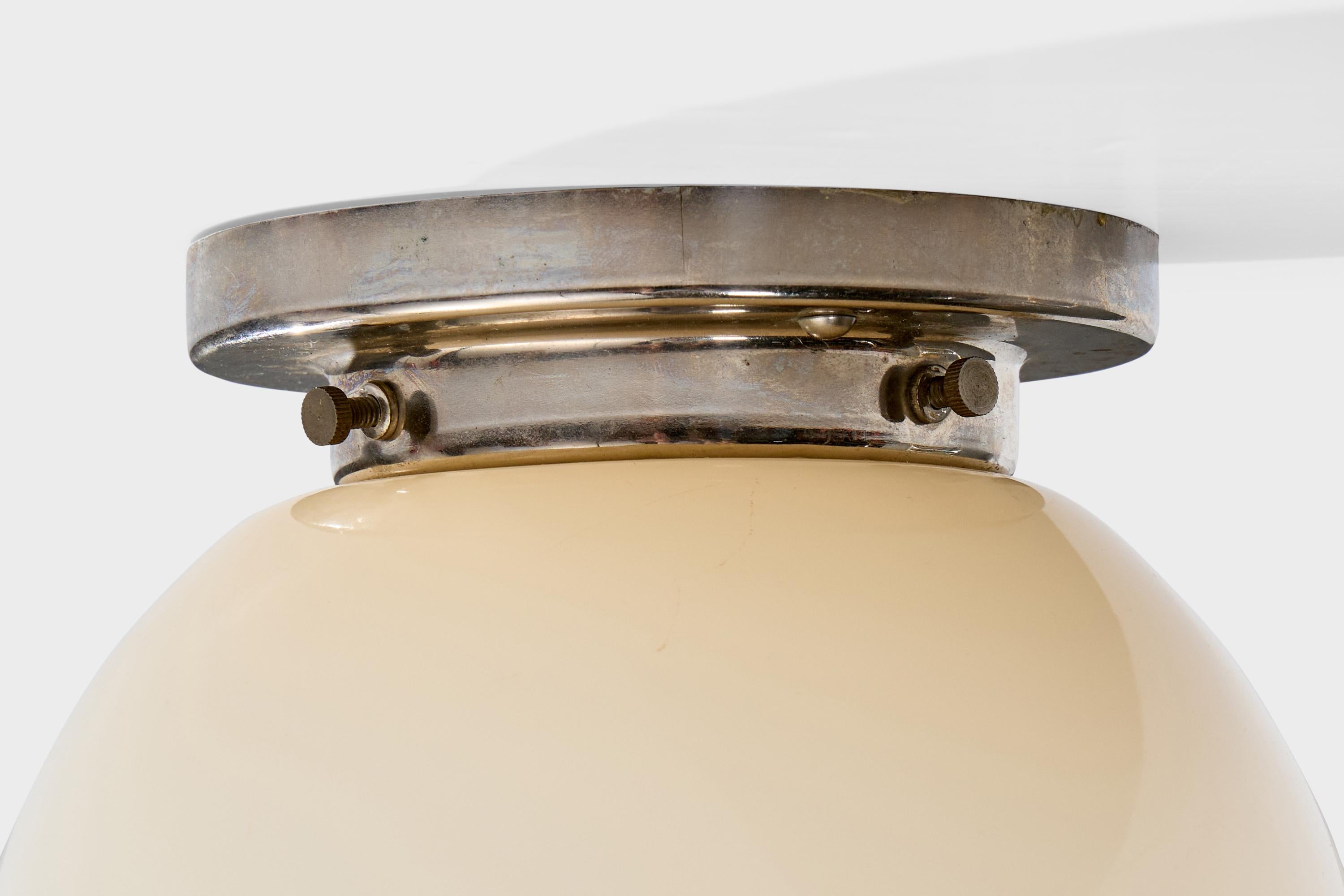 Milieu du XXe siècle Designer suédois, affleurant, verre, chrome, Suède, années 1930 en vente