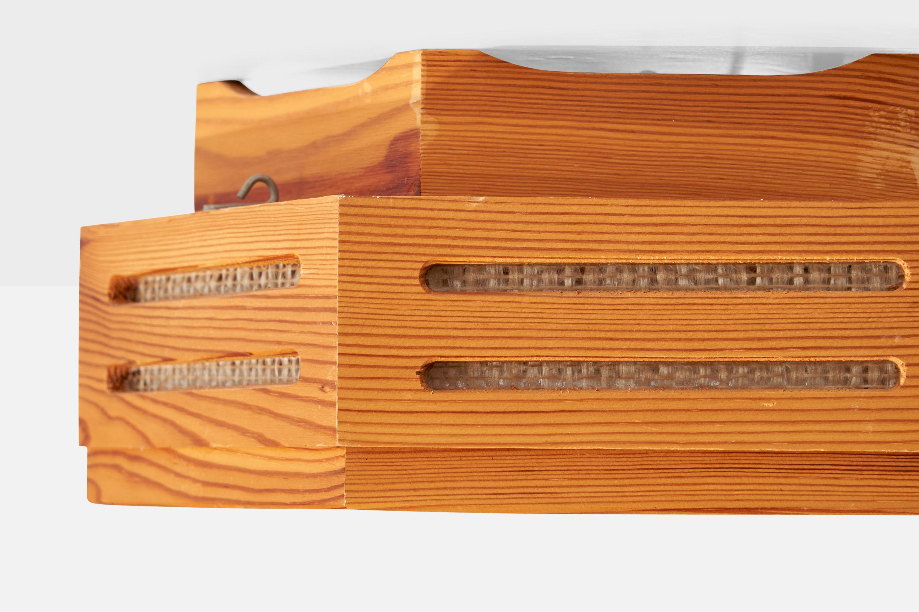 Raphia Designer suédois, affleurant, pin, raphia, Suède, années 1970 en vente