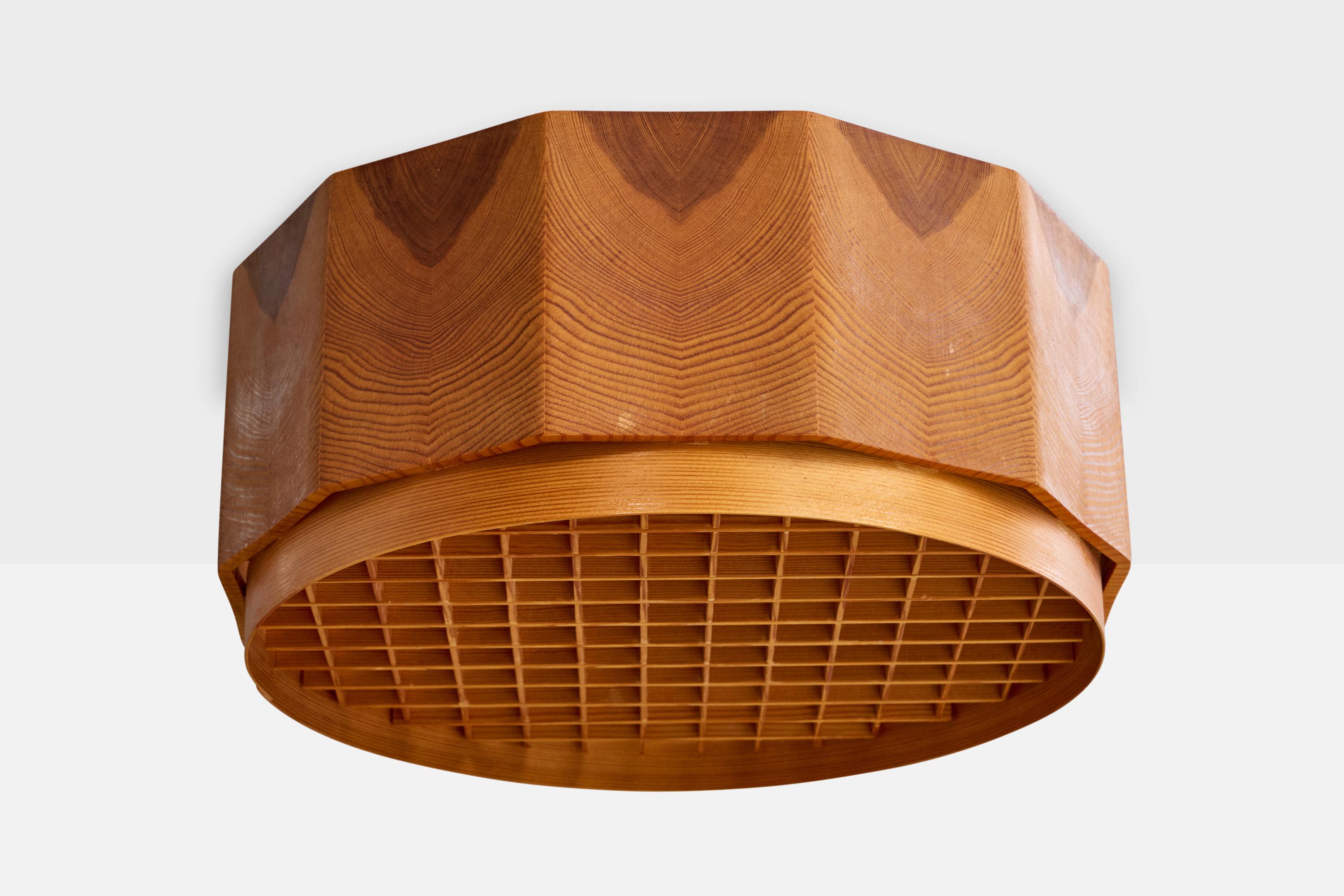 Schwedischer Designer, Flush Mounts, Kiefer, Schweden, 1970er im Zustand „Gut“ im Angebot in High Point, NC