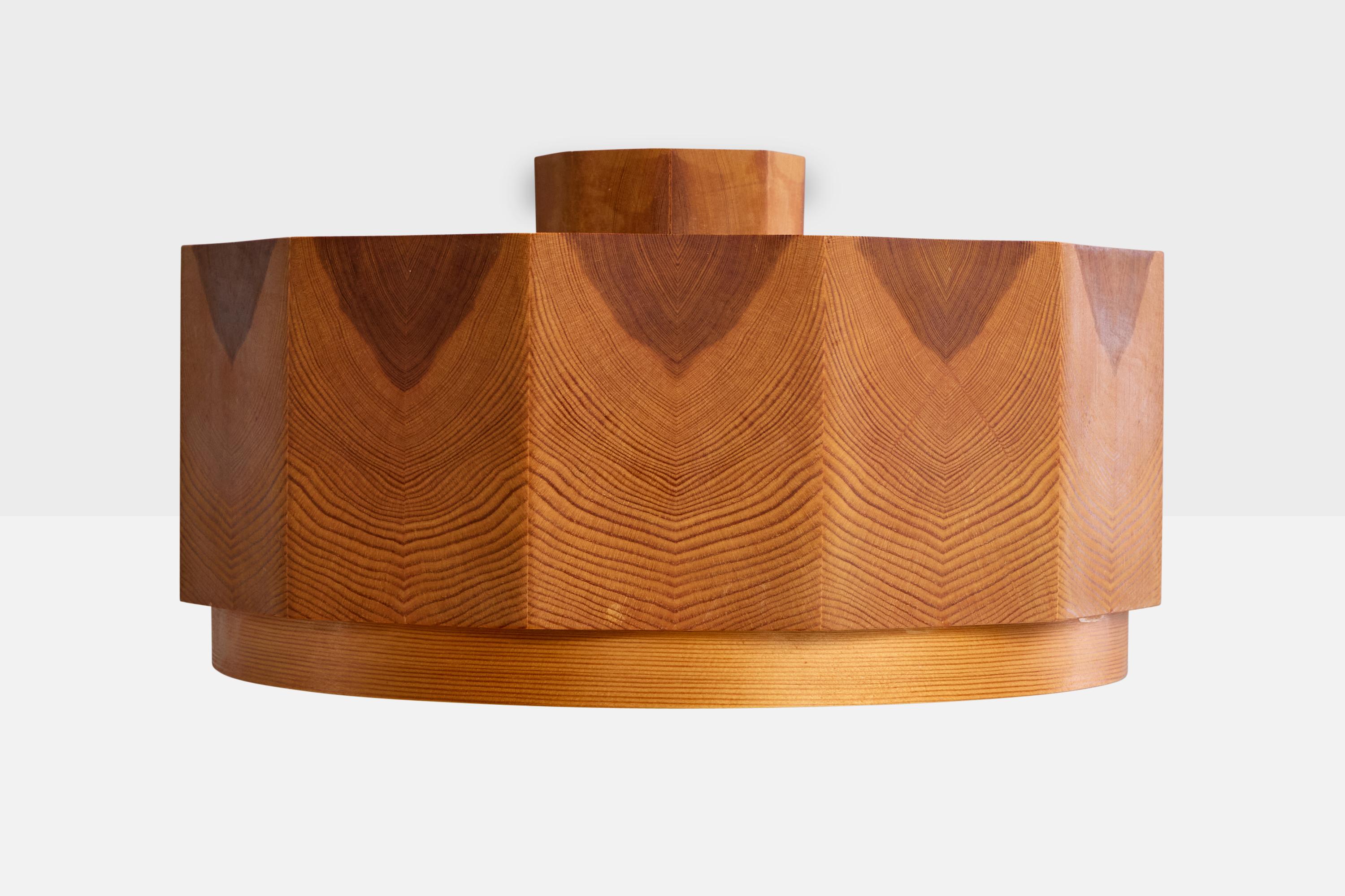 Schwedischer Designer, Flush Mounts, Kiefer, Schweden, 1970er (Ende des 20. Jahrhunderts) im Angebot