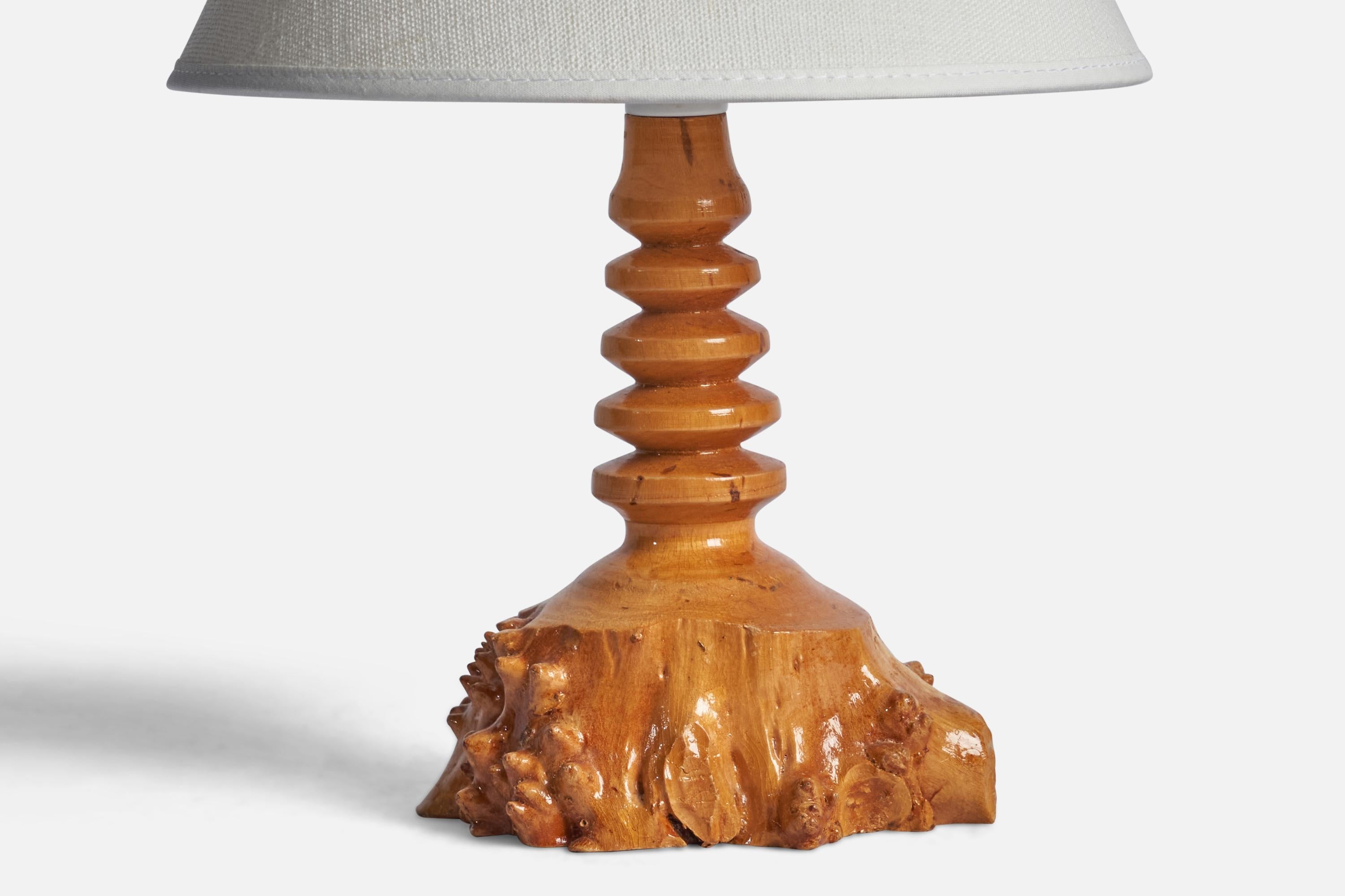 Swedish Designer, Freeform Table Lamp, Burl, Sweden, 1960s In Good Condition For Sale In High Point, NC