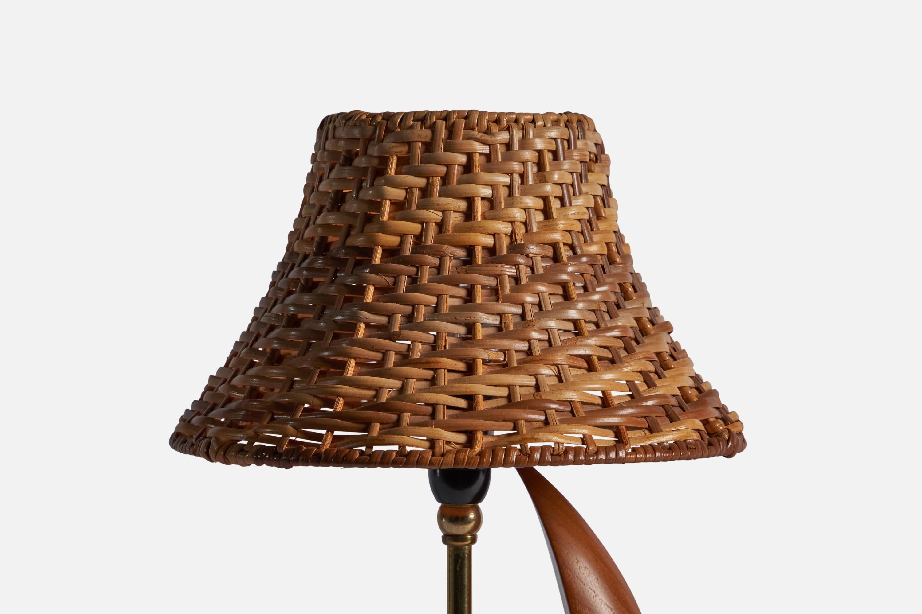 Swedish Designer, Freeform Table Lamp, Teak, Brass, Rattan, Sweden, 1950s In Good Condition For Sale In High Point, NC