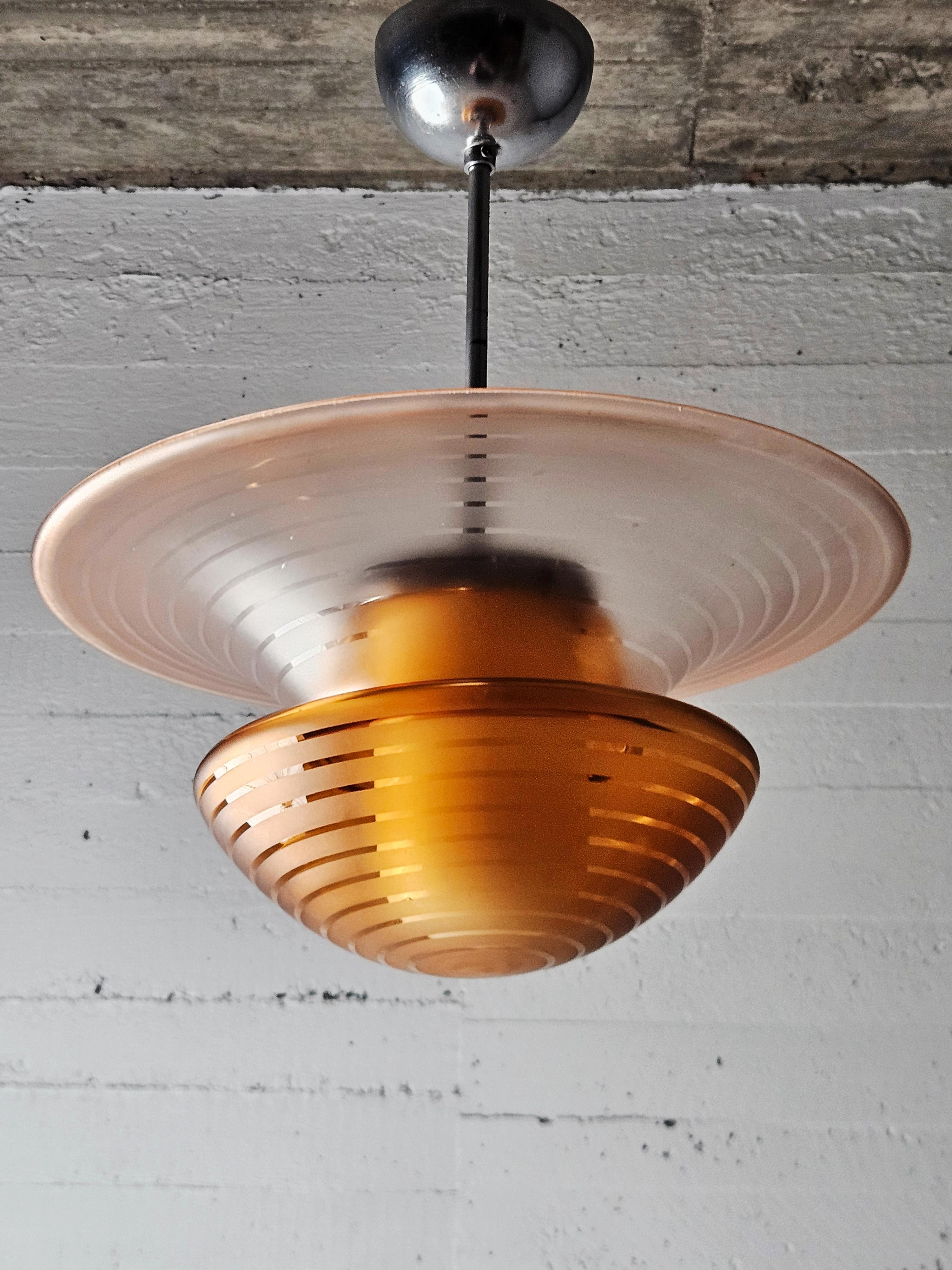 Scandinavo moderno Ciondolo in vetro di design svedese degli anni '30 in vendita