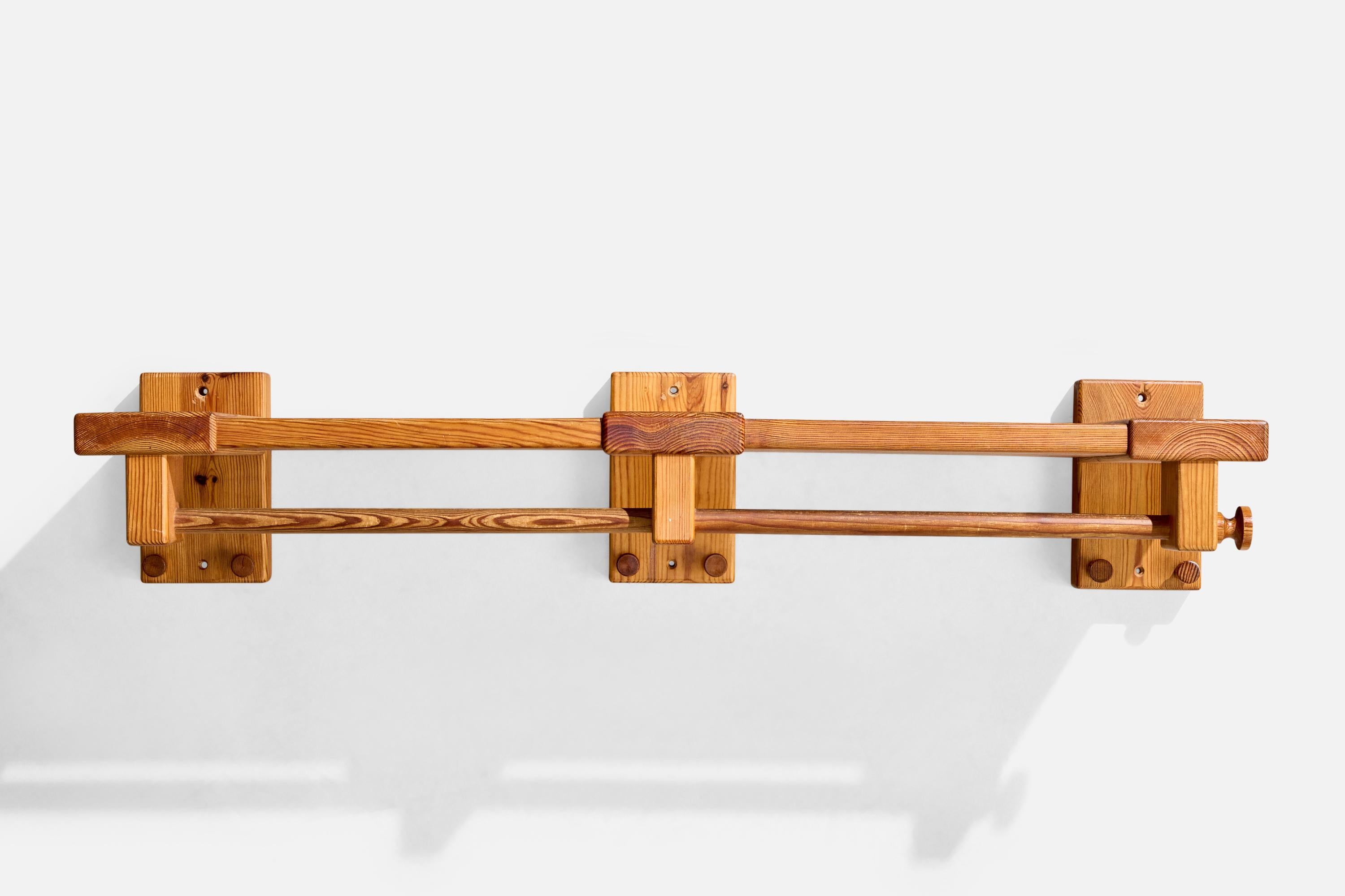 Mid-Century Modern Designer suédois, porte-chapeaux, pin, Suède, années 1970 en vente