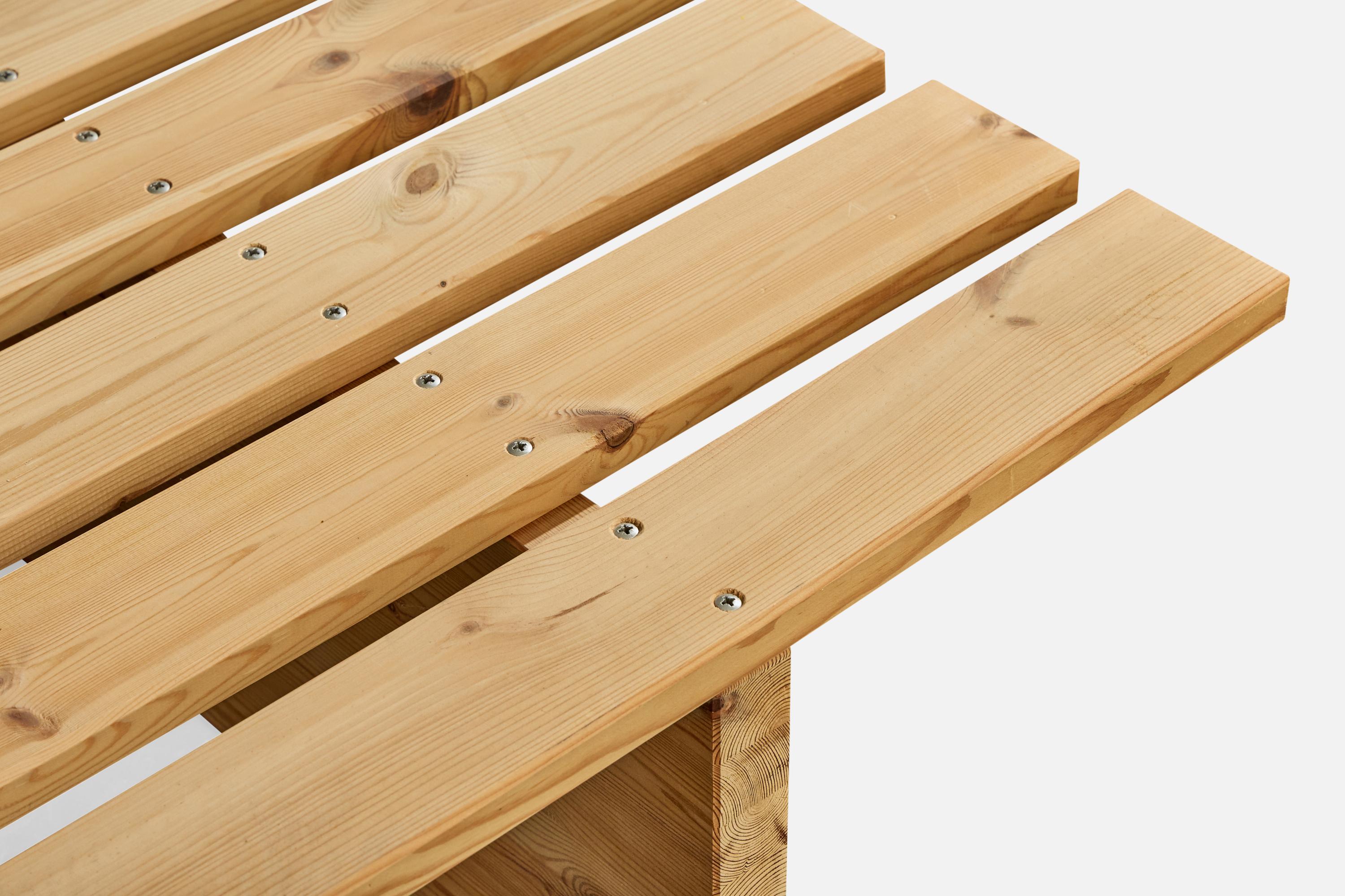 Swedish Designer, Large Bench, Pine, Sweden, 1980s en venta 2