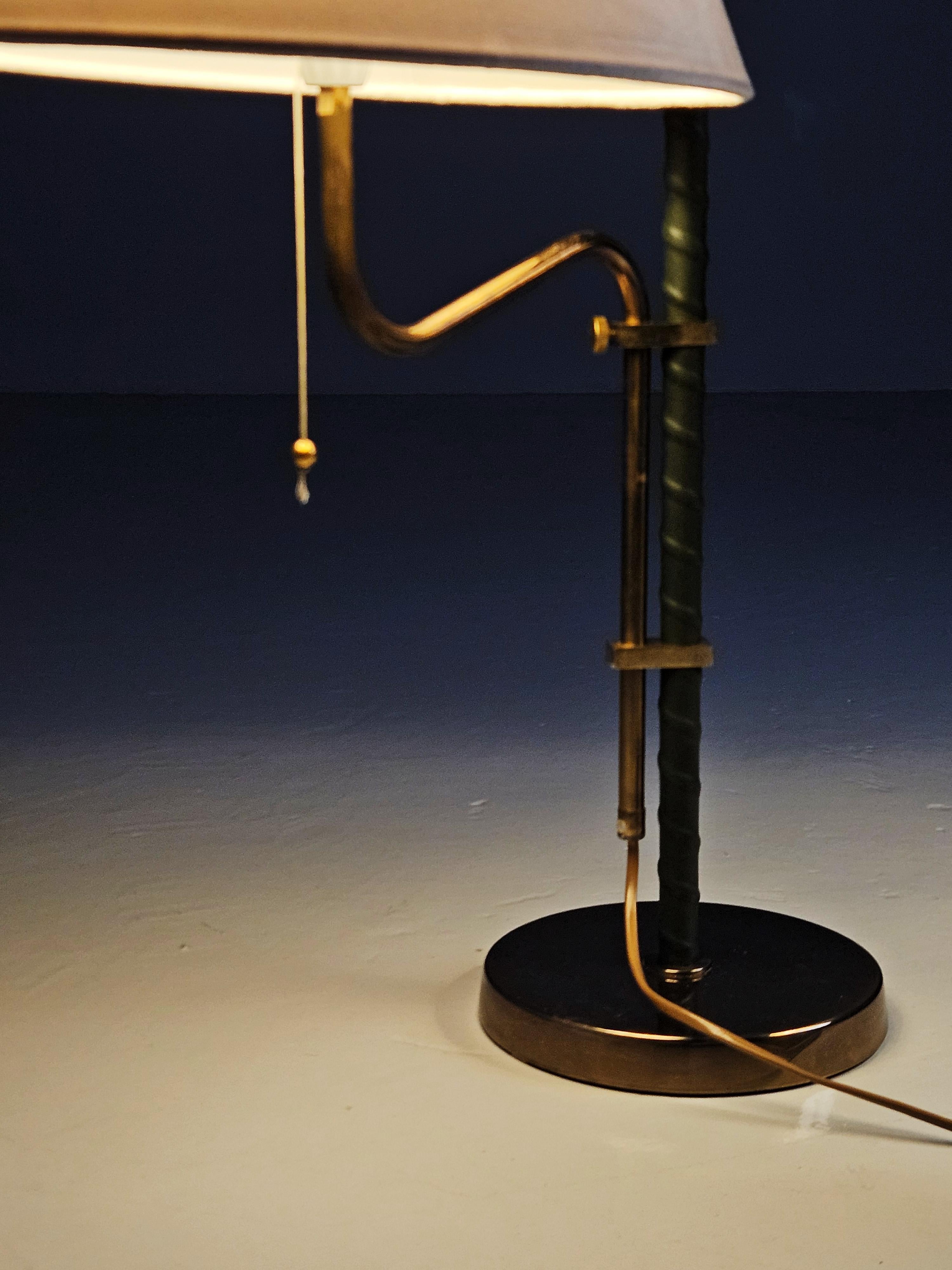 Lampes de table de designer suédois en cuir et laiton, Bergboms, années 1960 en vente 1