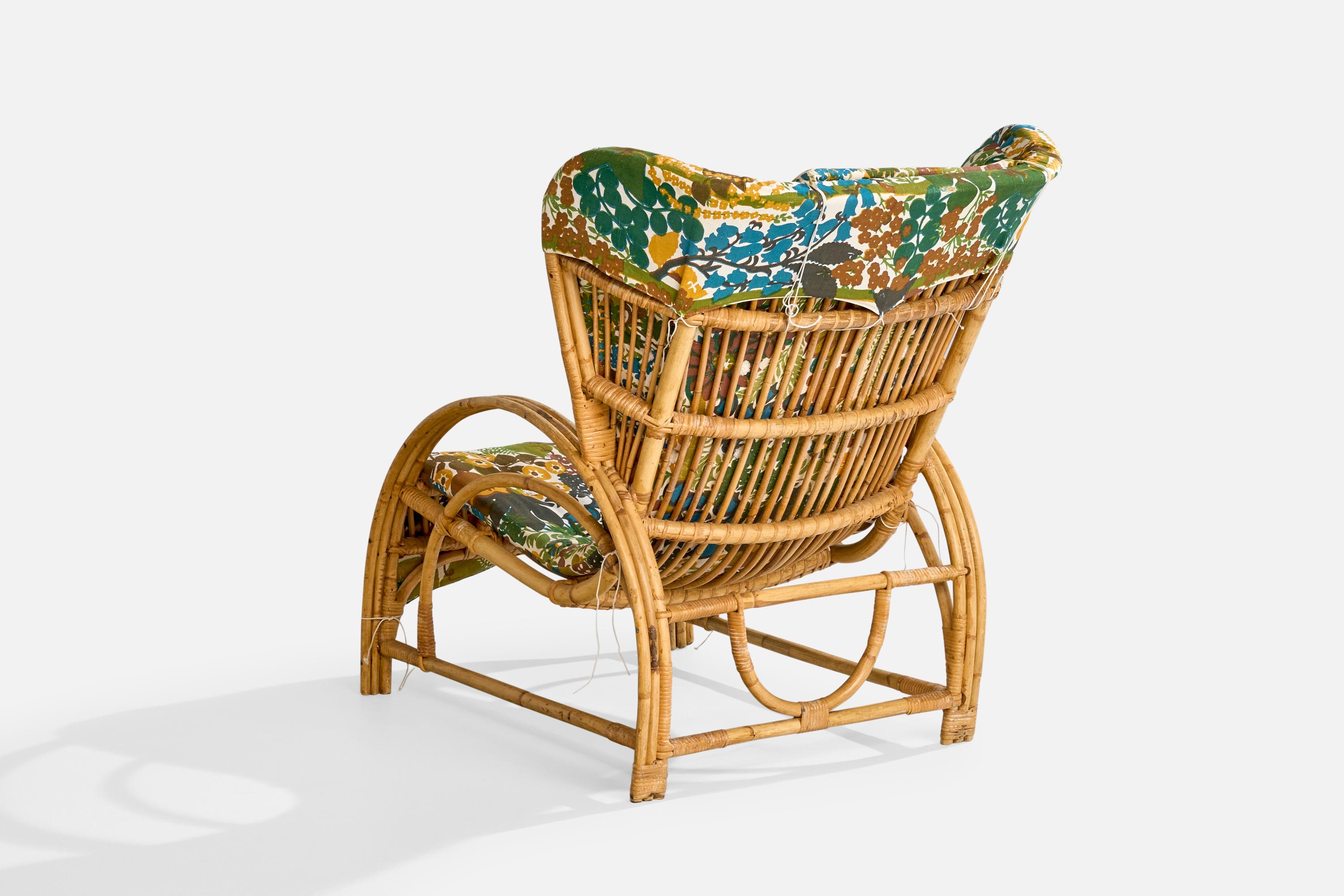 Designer suédois, fauteuil de salon, bambou, rotin, tissu, Suède, années 1940 Bon état - En vente à High Point, NC