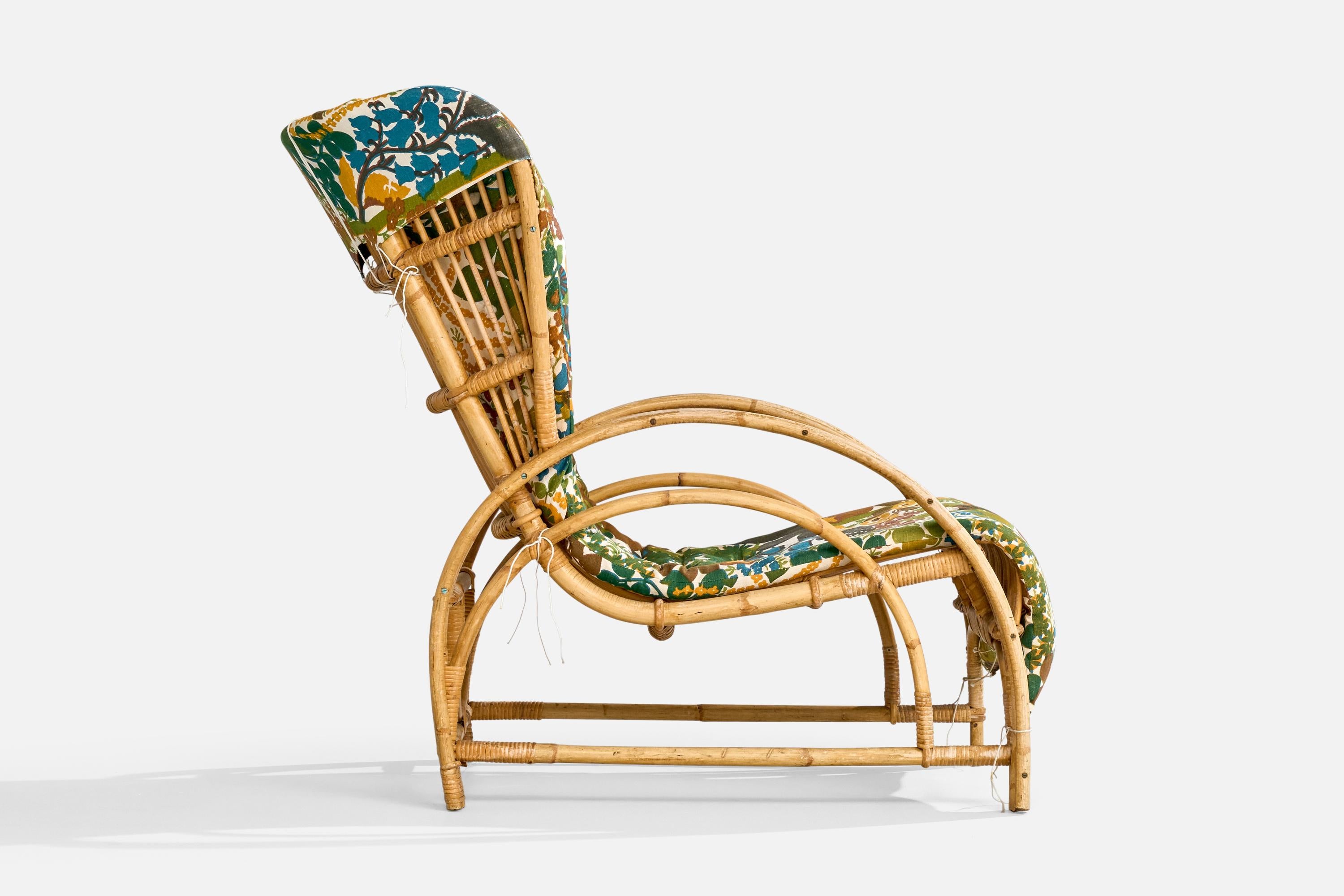 Milieu du XXe siècle Designer suédois, fauteuil de salon, bambou, rotin, tissu, Suède, années 1940 en vente