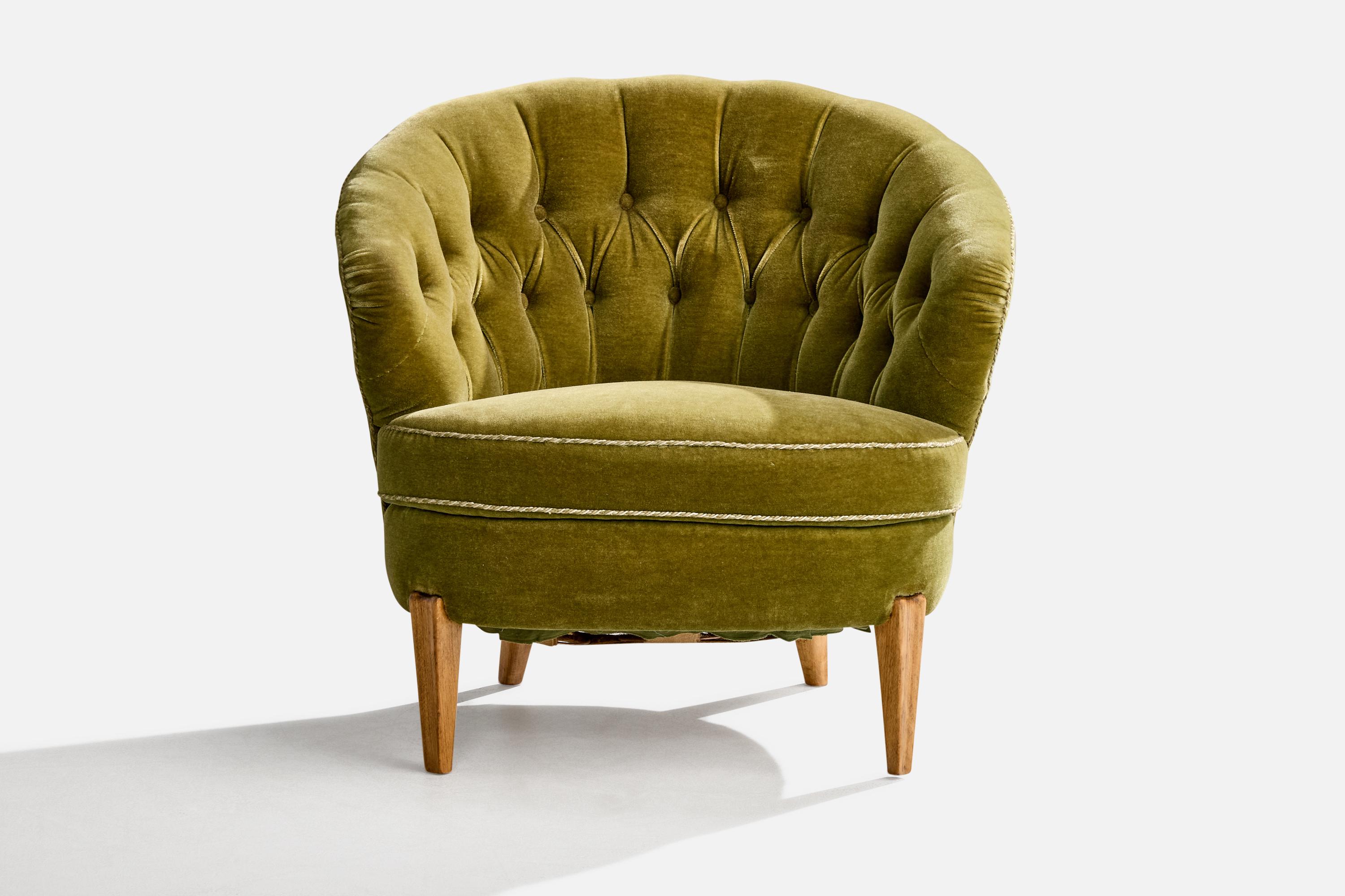 Swedish Designer, Lounge Chair, Oak, Velvet, Sweden, 1940s In Good Condition For Sale In High Point, NC