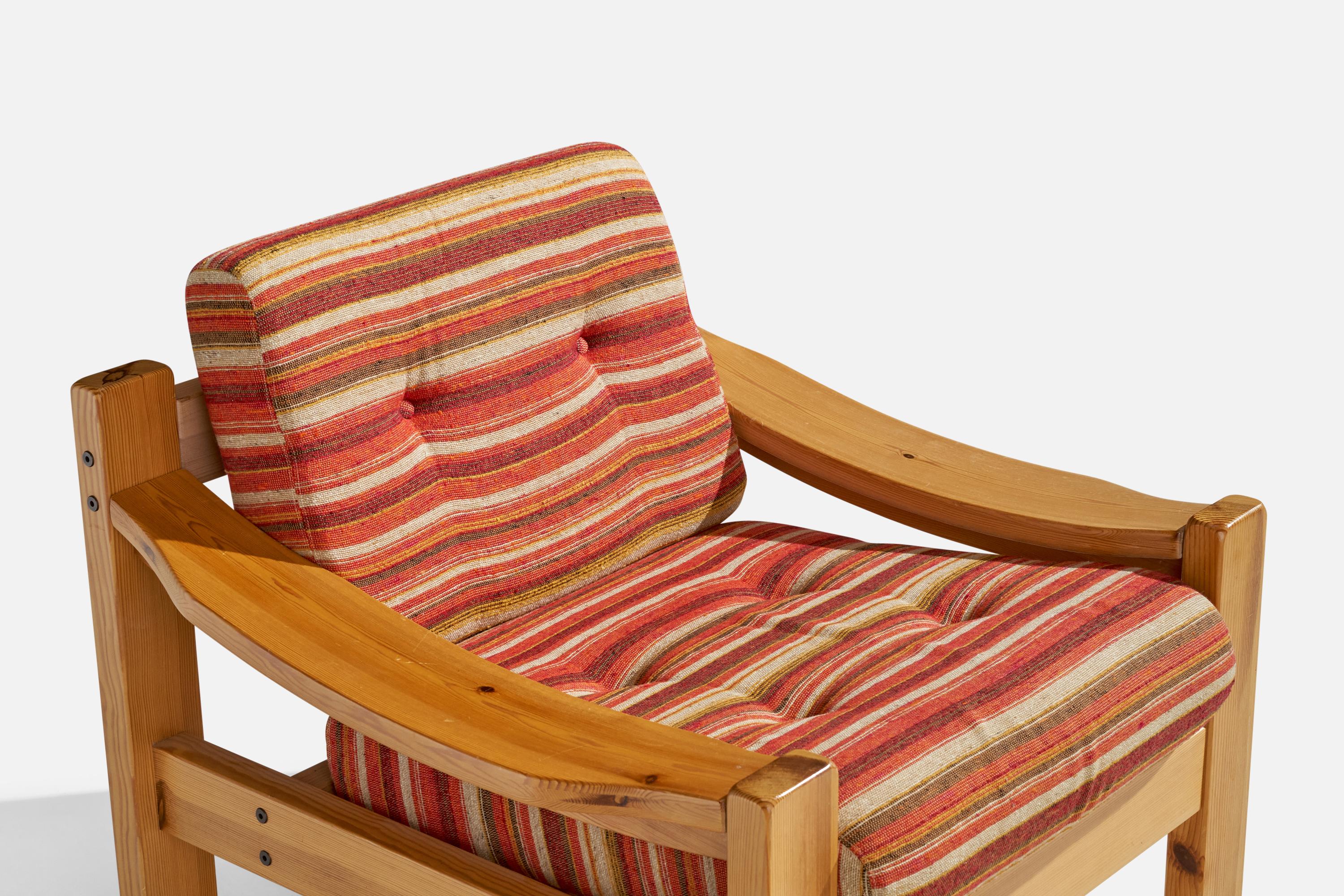 Swedish Designer, Lounge Chair, Pine, Fabric, Sweden, 1970s For Sale 4