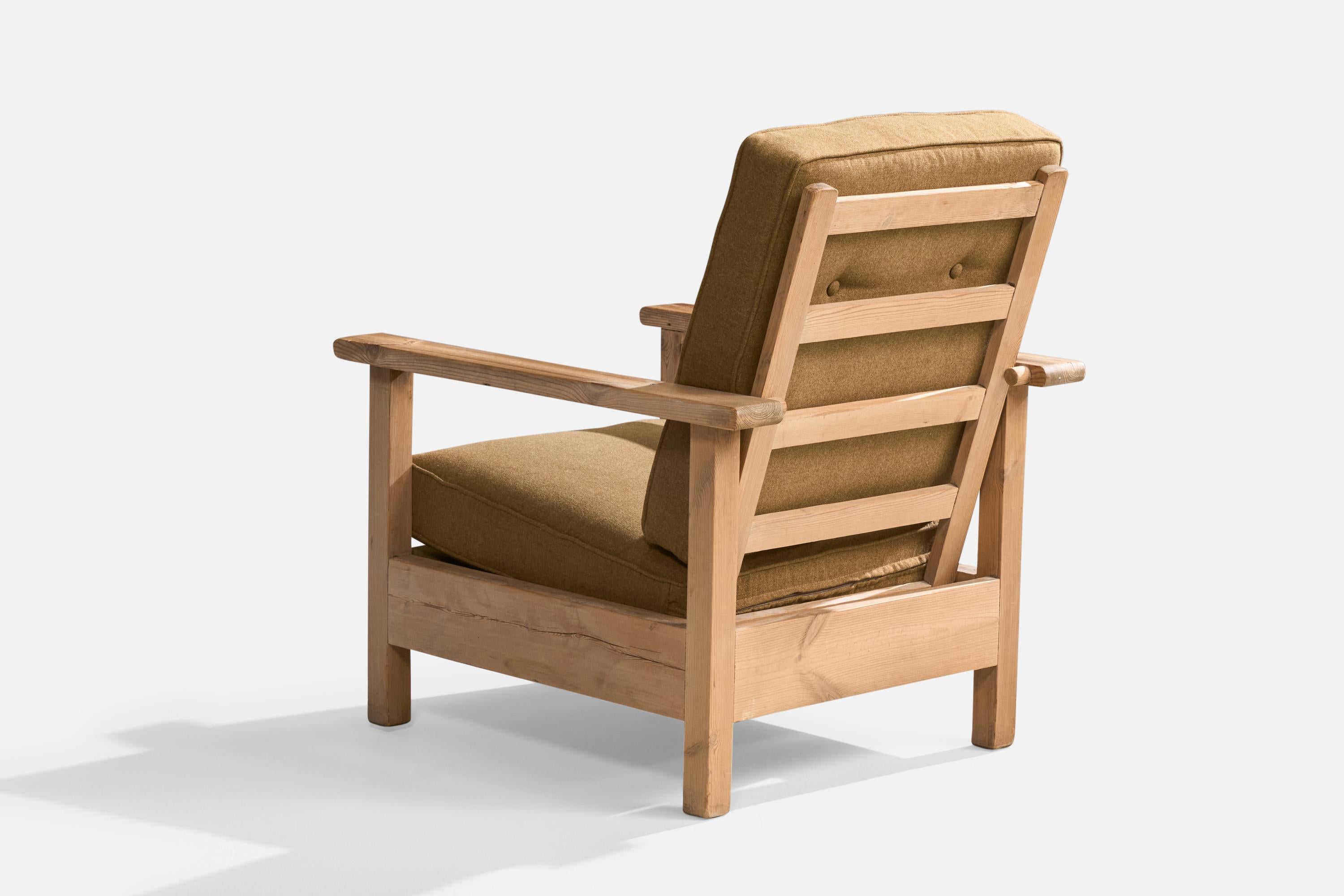 Swedish Designer, Lounge Chair, Pine, Velvet, Sweden, 1940s For Sale 3