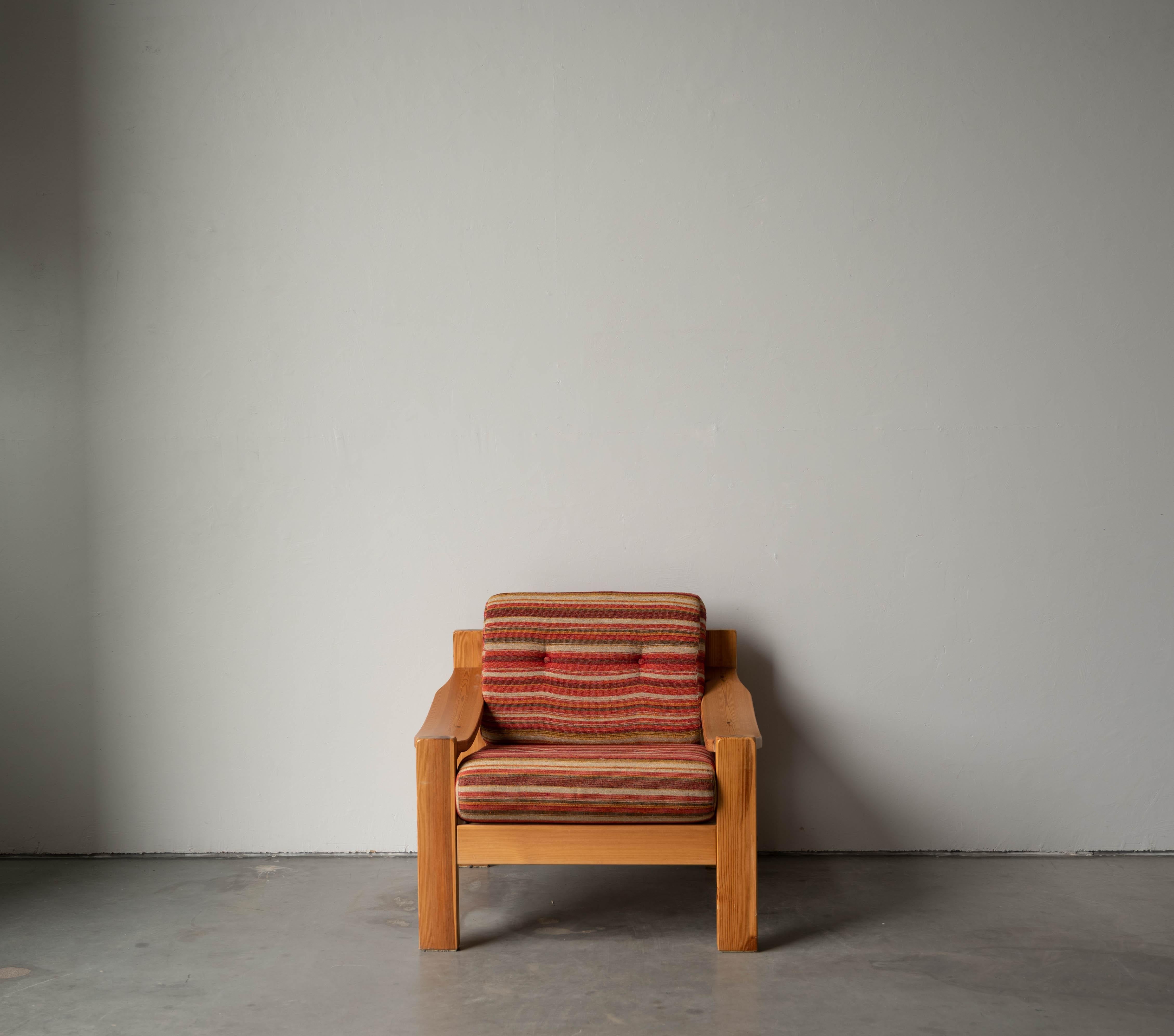 Late 20th Century Swedish Designer, Lounge Chair, Solid Pine, Fabric, Sweden, 1970s