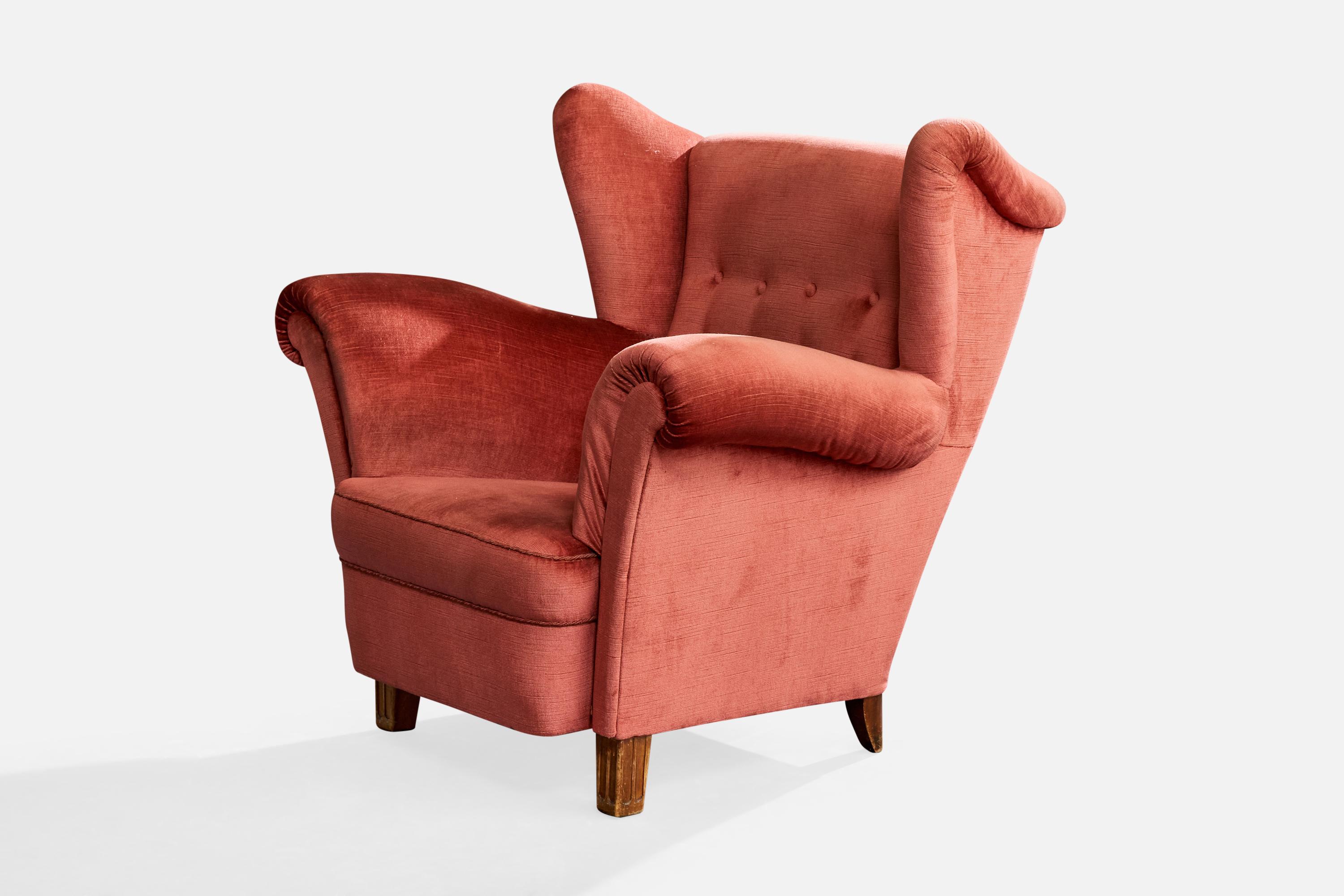 Designer suédois, chaise longue avec pouf, velours, Wood, Suède, années 1940 État moyen - En vente à High Point, NC