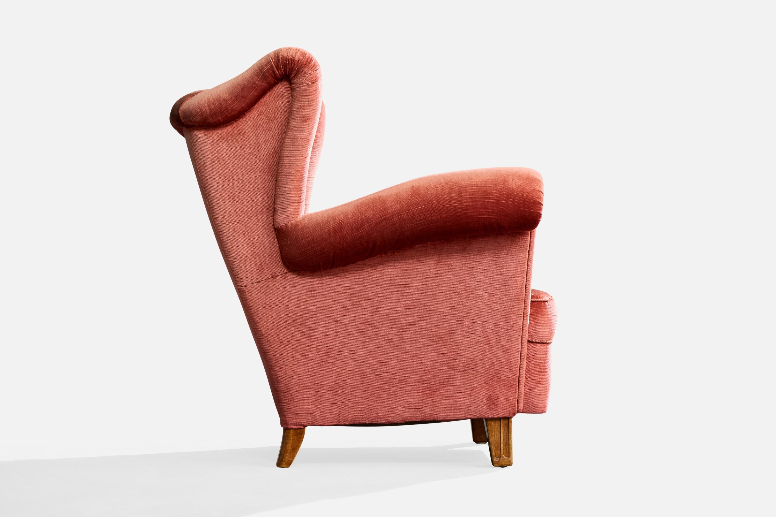 Velours Designer suédois, chaise longue avec pouf, velours, Wood, Suède, années 1940 en vente