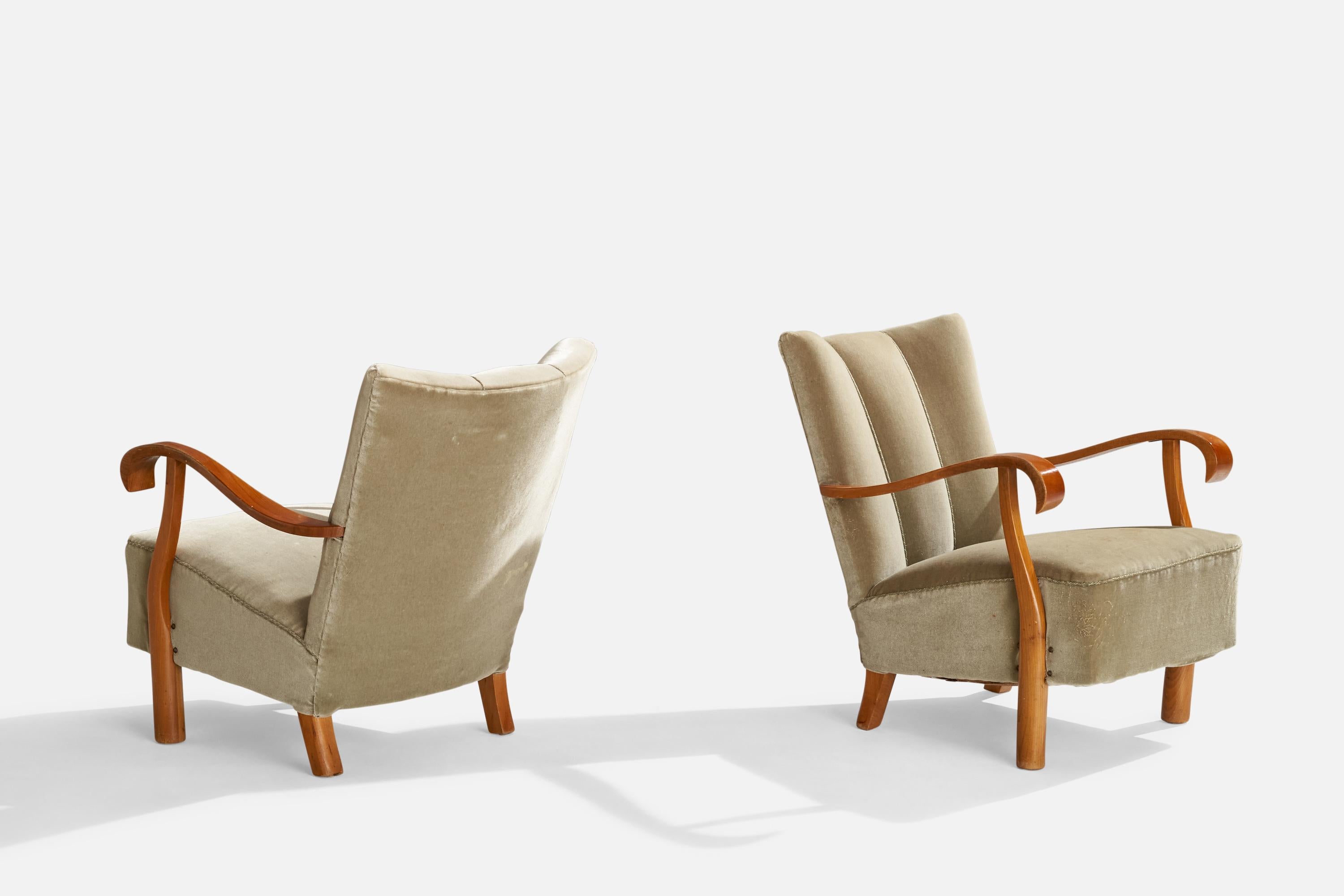 Scandinavo moderno Designer svedese, sedie da salotto, betulla, velluto, Svezia, anni '1940 in vendita