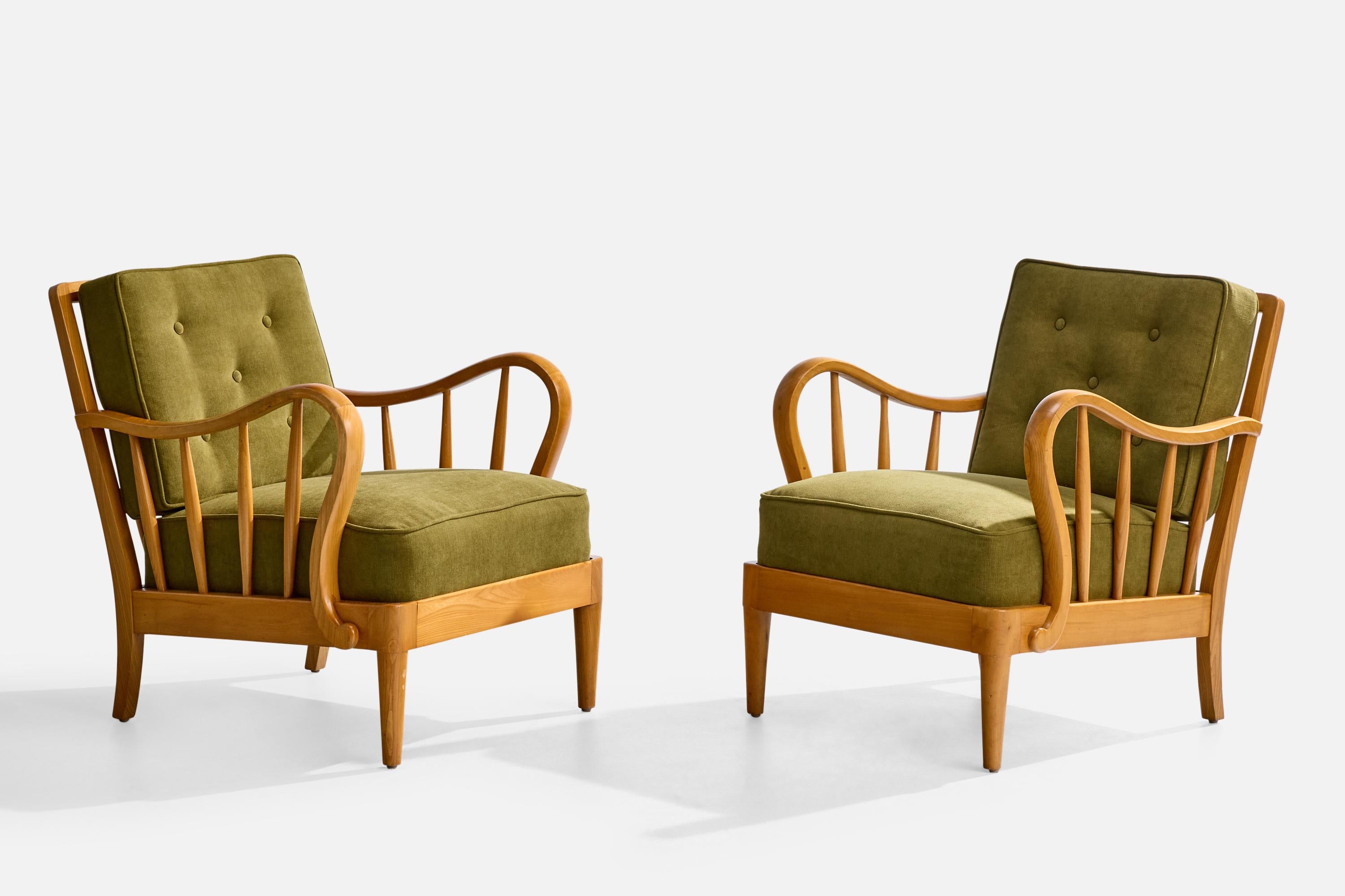 A pair of elm, beech and green fabric lounge chairs designed and produced in Sweden, c. 1940s.

Overall Dimensions (inches): 30.25