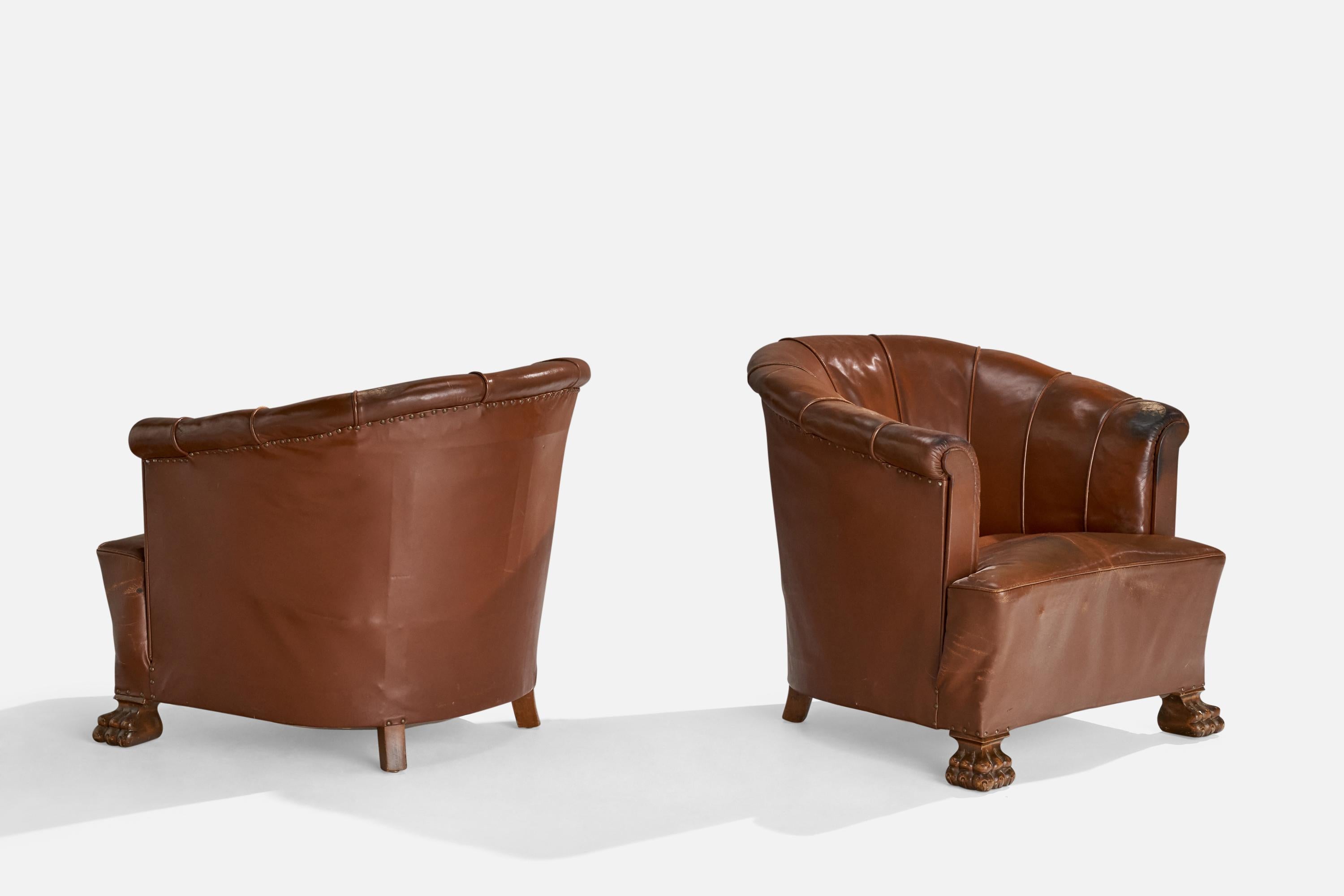 Scandinave moderne Designer suédois, fauteuils de salon, cuir, bouleau, Suède, années 1930 en vente