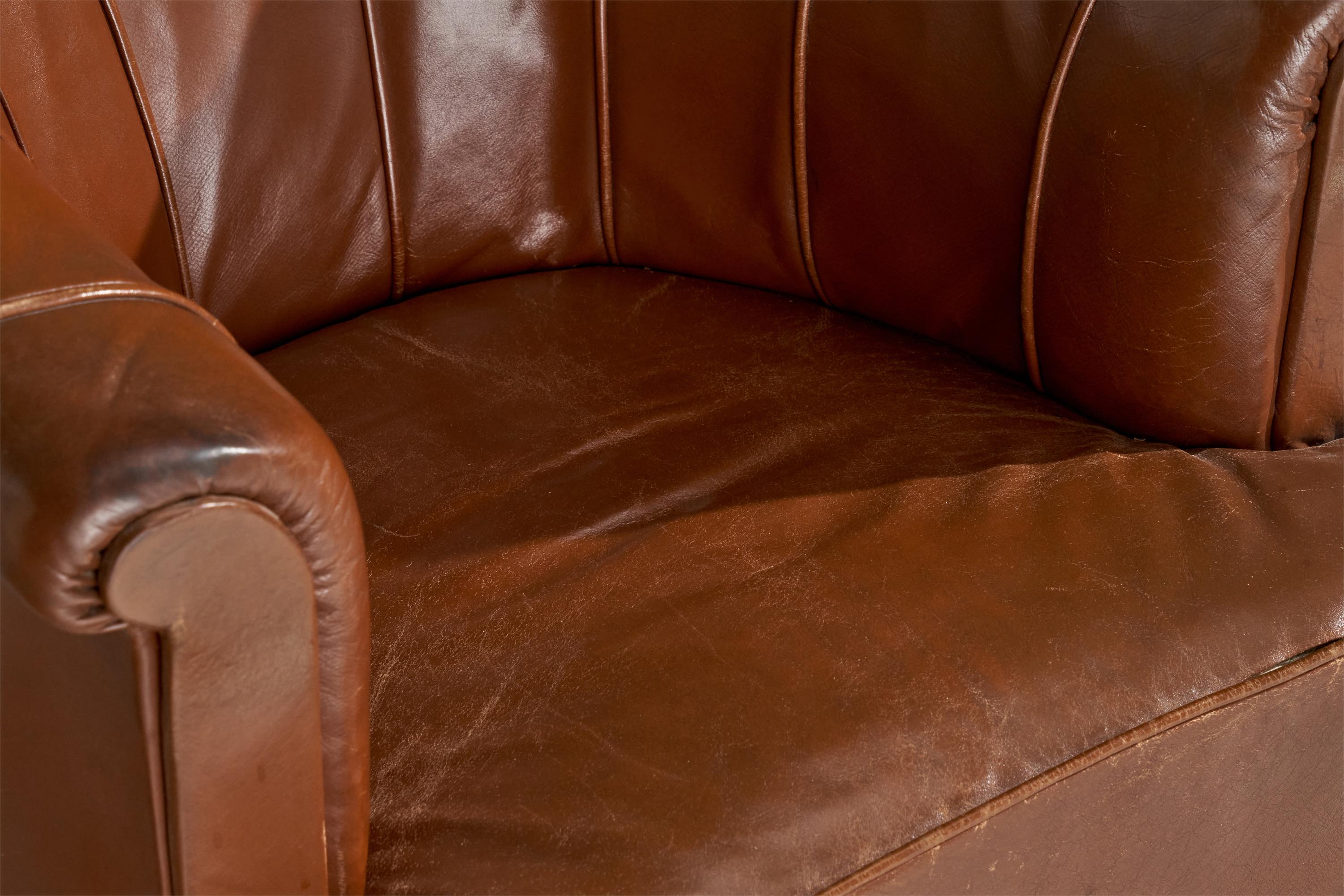 Designer suédois, fauteuils de salon, cuir, bouleau, Suède, années 1930 en vente 1