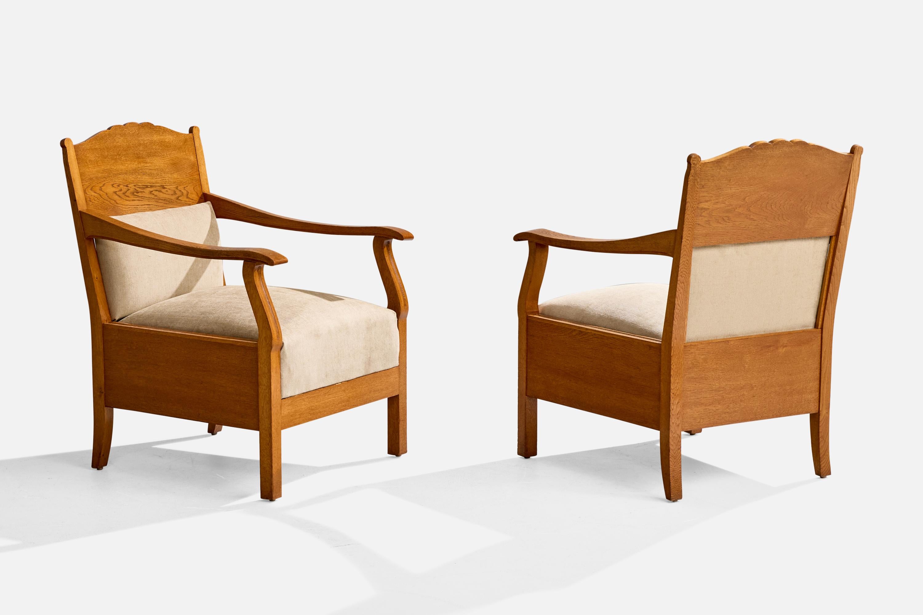 Schwedischer Designer, Lounge Chairs, Eiche, Stoff, Schweden, 1900 im Zustand „Gut“ im Angebot in High Point, NC