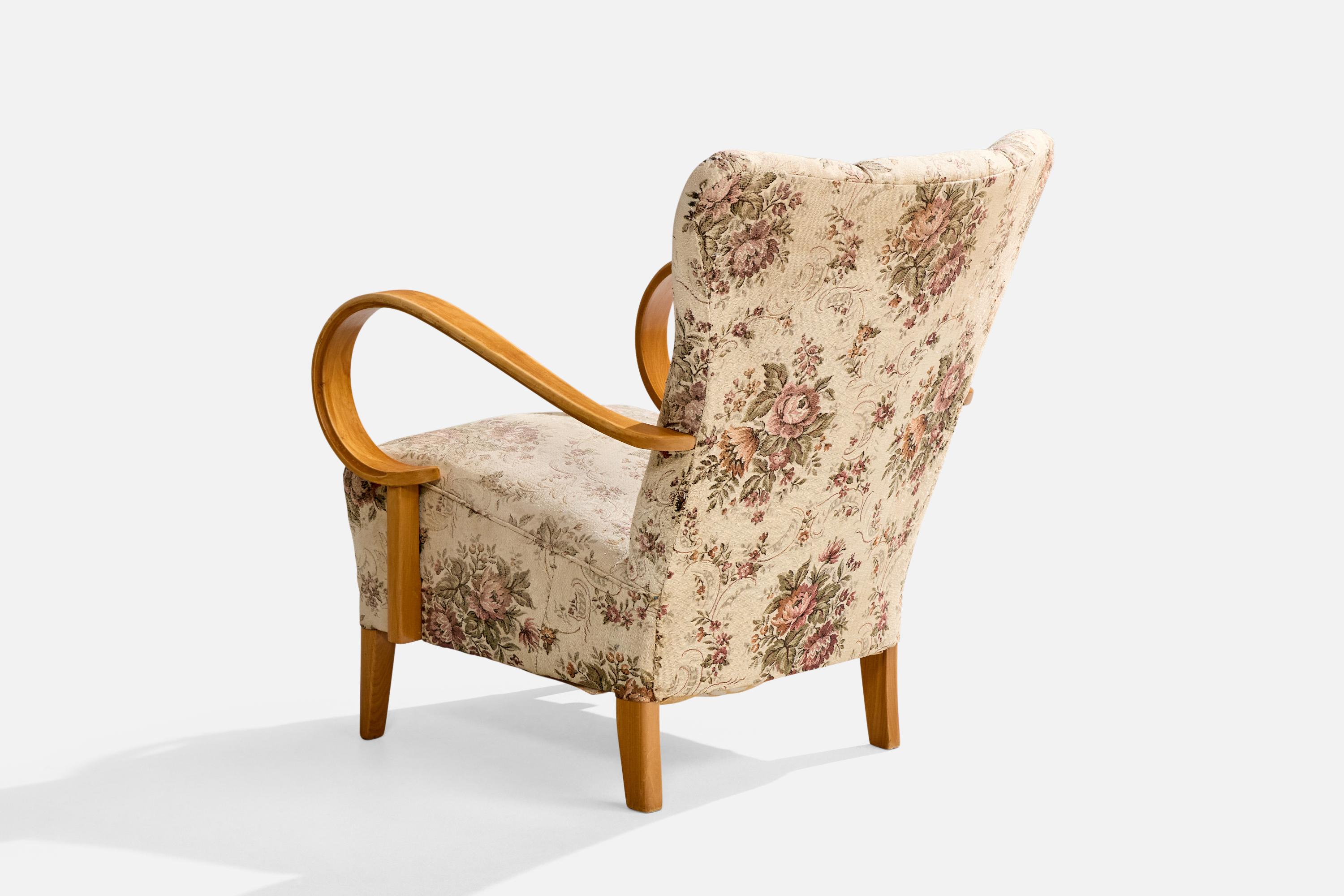Milieu du XXe siècle Designer suédois, fauteuils de salon, chêne, tissu, Suède, années 1940 en vente