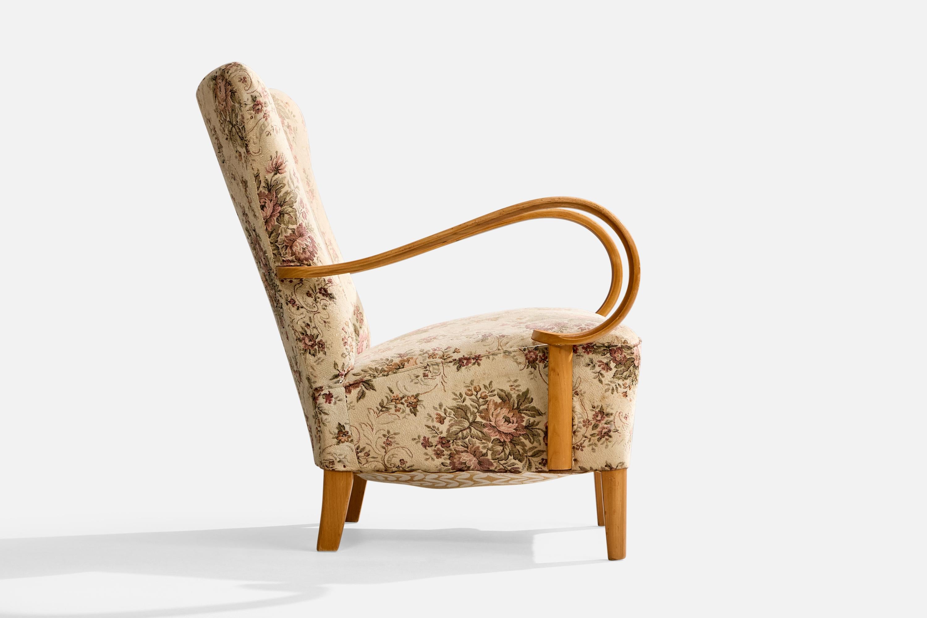 Tissu Designer suédois, fauteuils de salon, chêne, tissu, Suède, années 1940 en vente