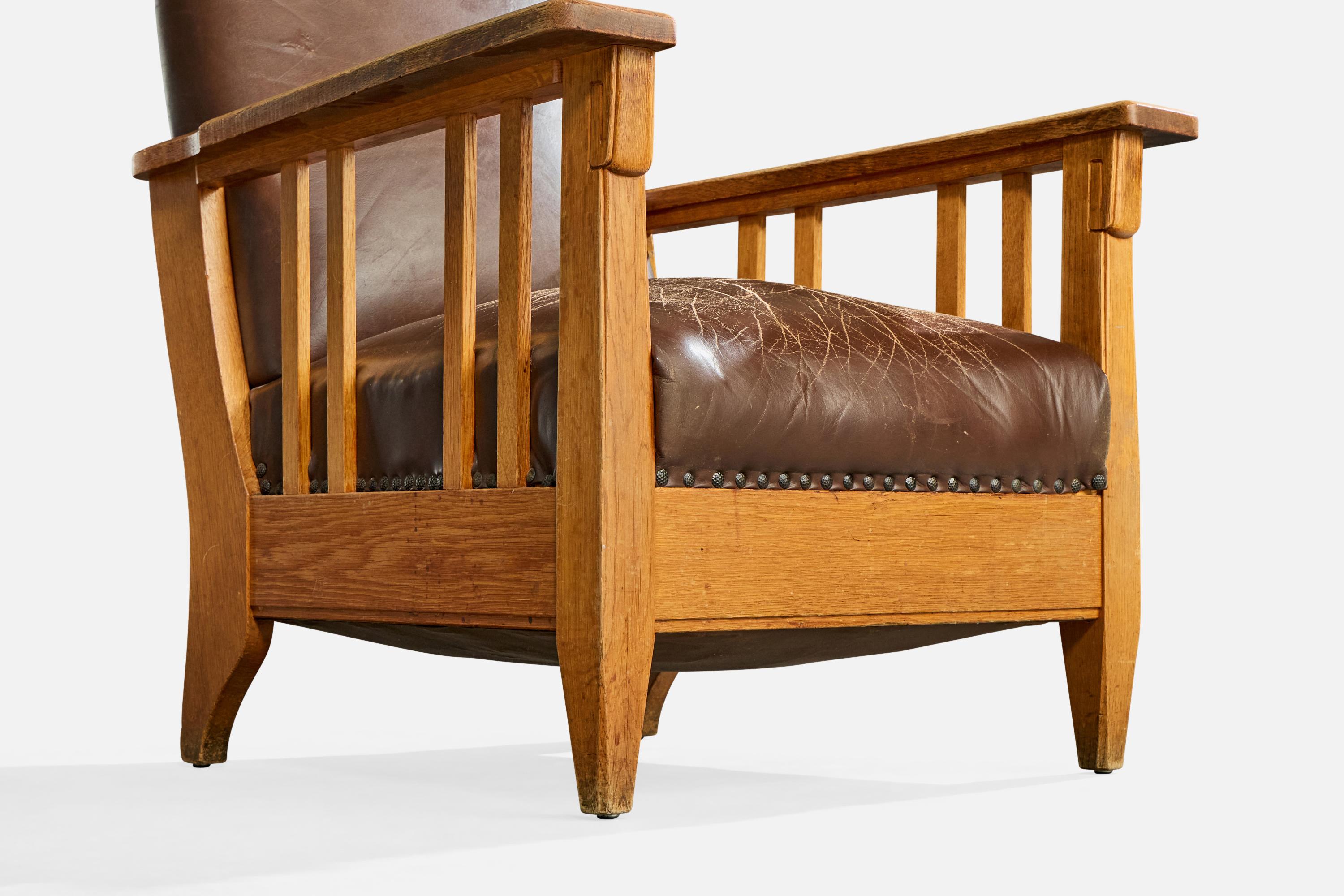 Designer suédois, chaises longues, Oak Oak, cuir, Suède, années 1910 en vente 5