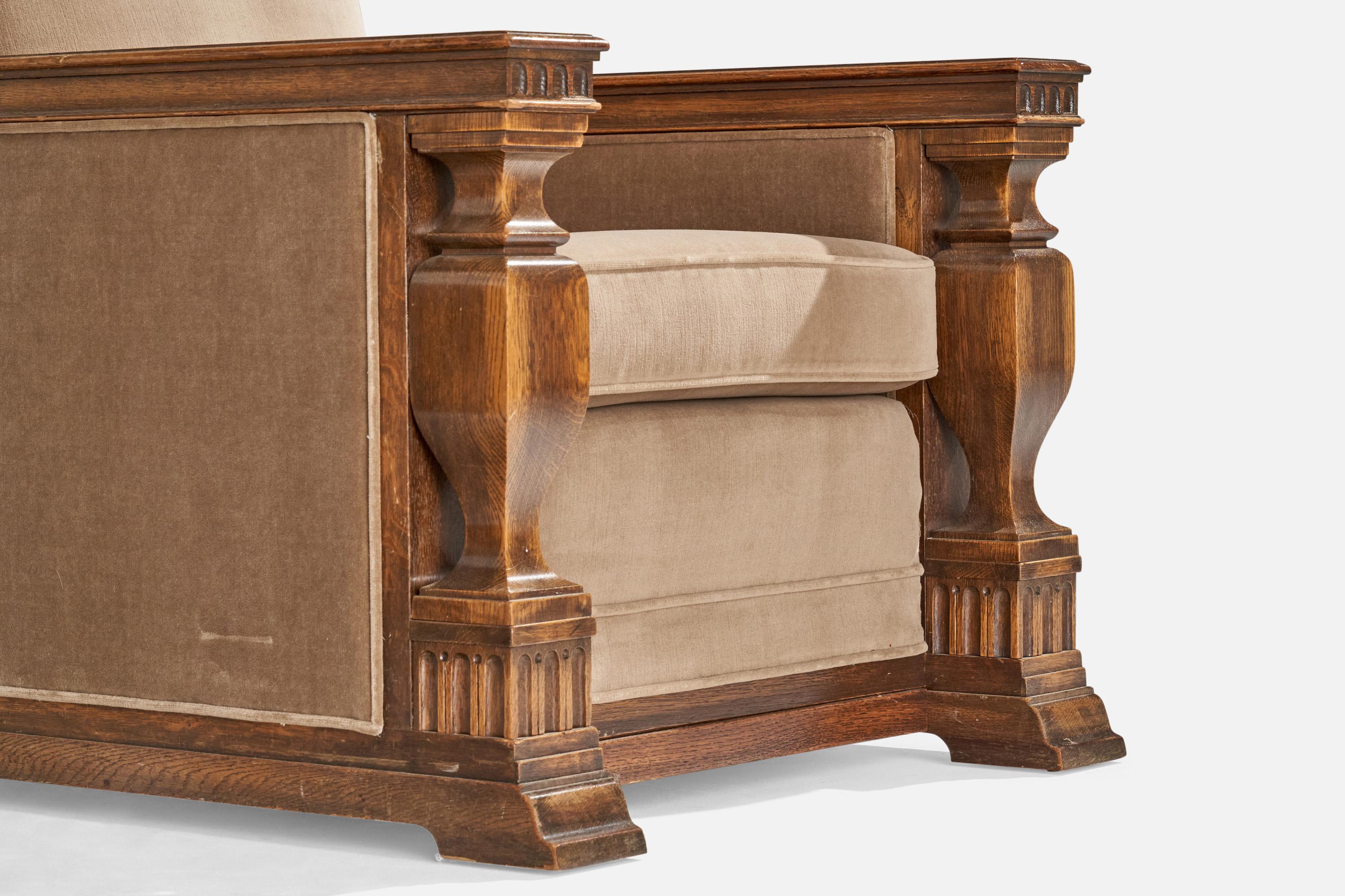 Milieu du XXe siècle Designer suédois, fauteuils de salon, chêne, velours, Suède, années 1930 en vente