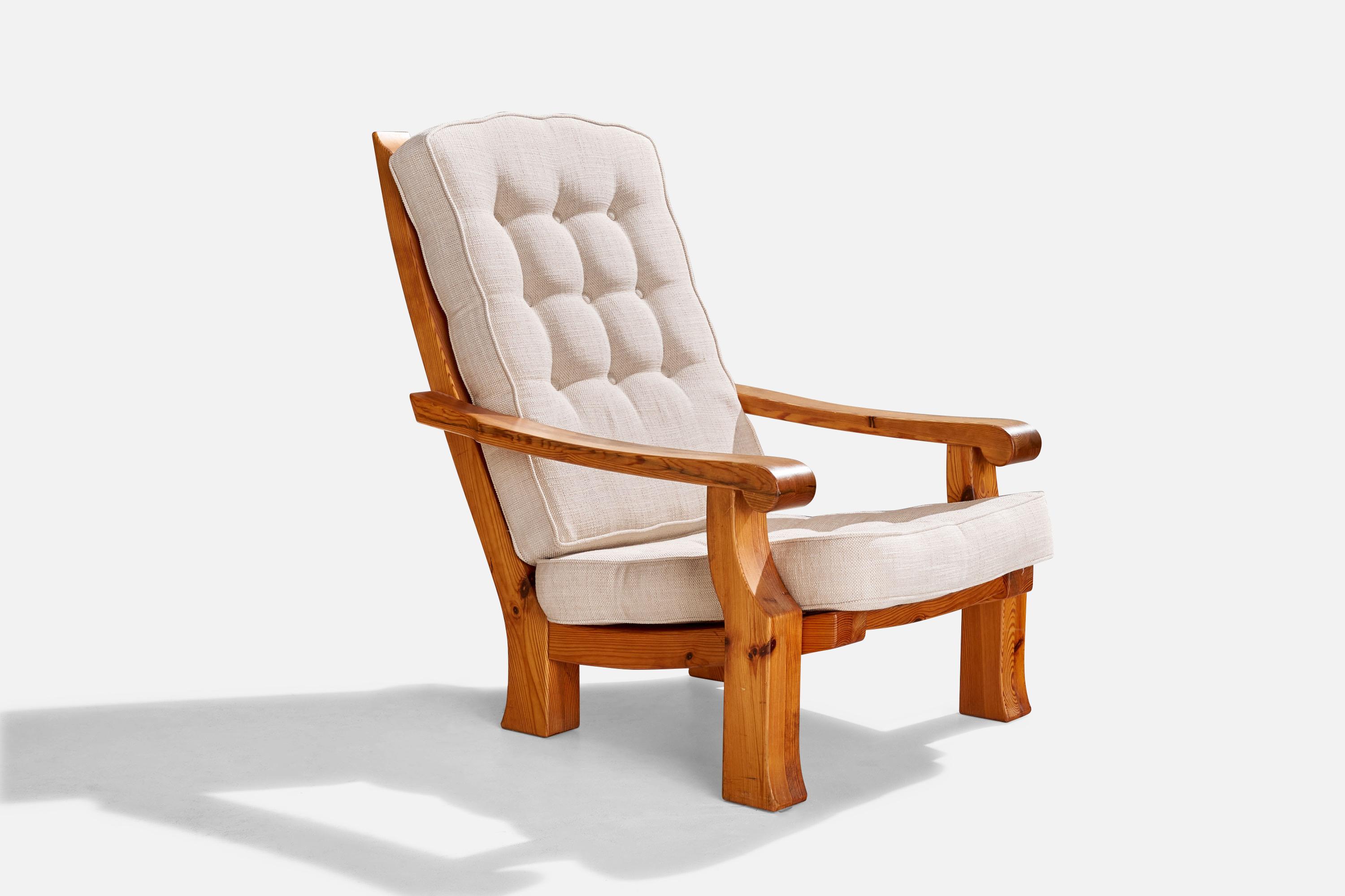 Swedish Designer, Lounge Chairs, Pine, Fabric, Sweden, 1970s In Good Condition For Sale In High Point, NC