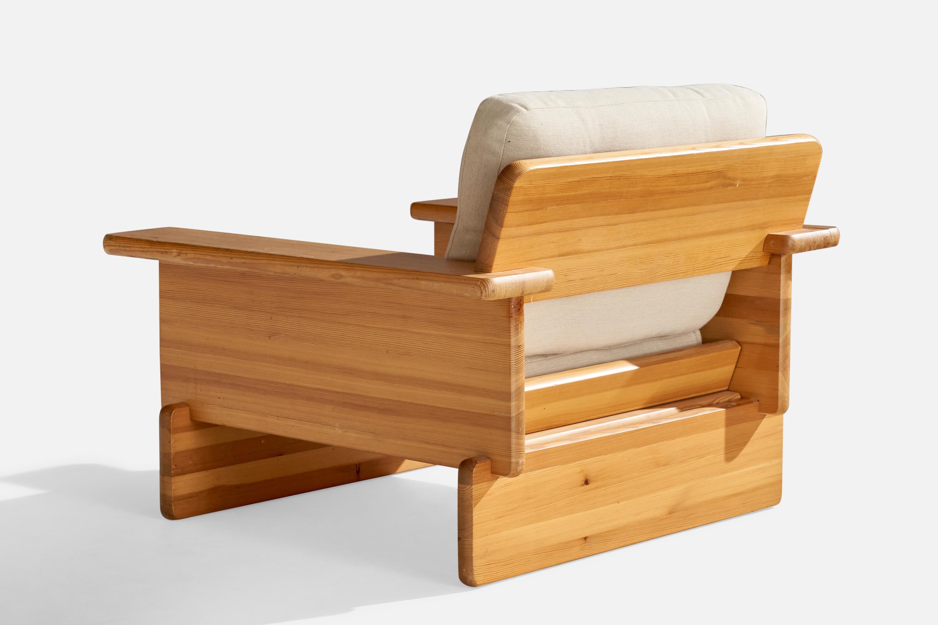 Tissu Designer suédois, fauteuils de salon, pin, tissu, Suède, 1970 en vente