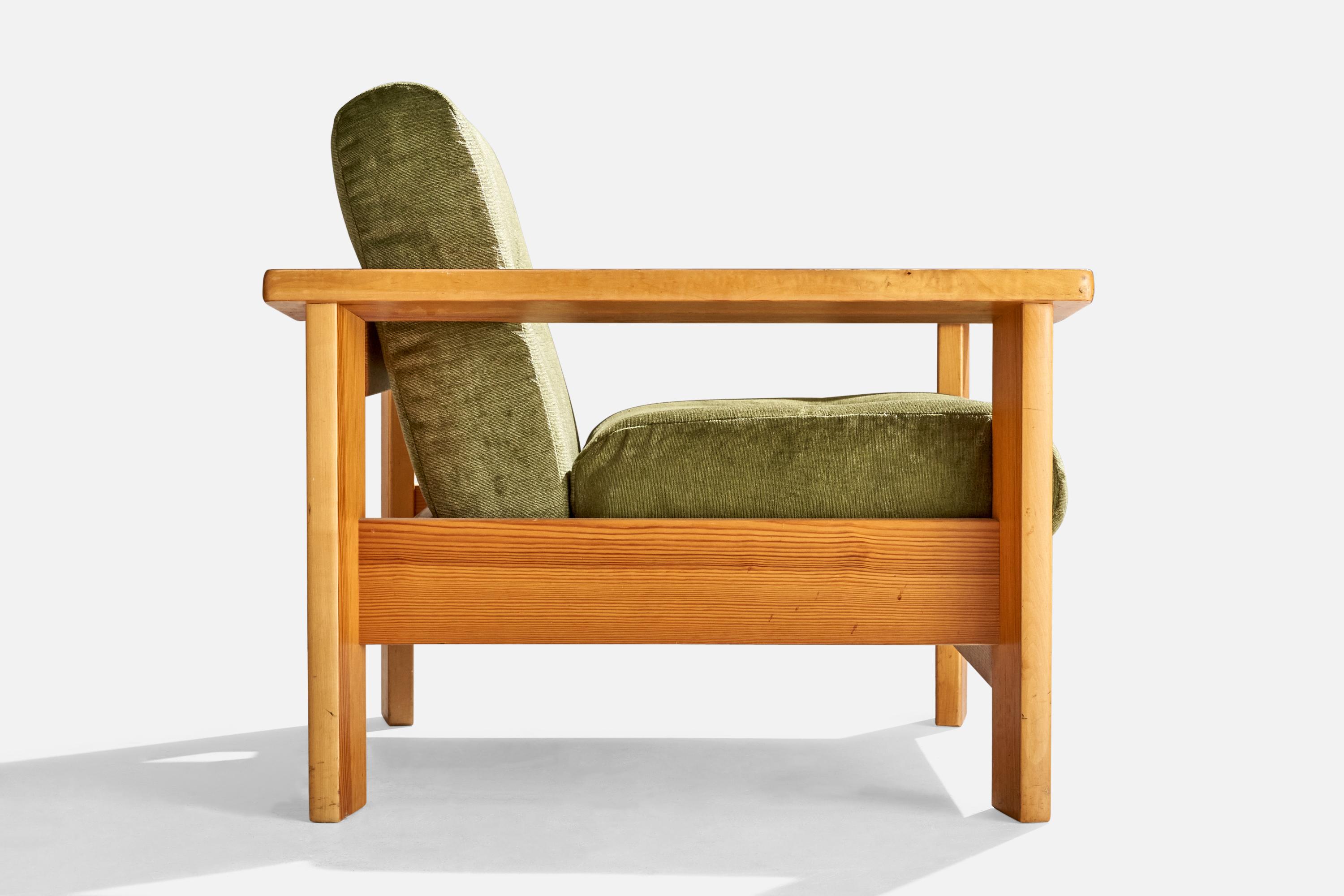 Swedish Designer, Lounge Chairs, Pine, Velvet, Sweden, 1970s For Sale 5