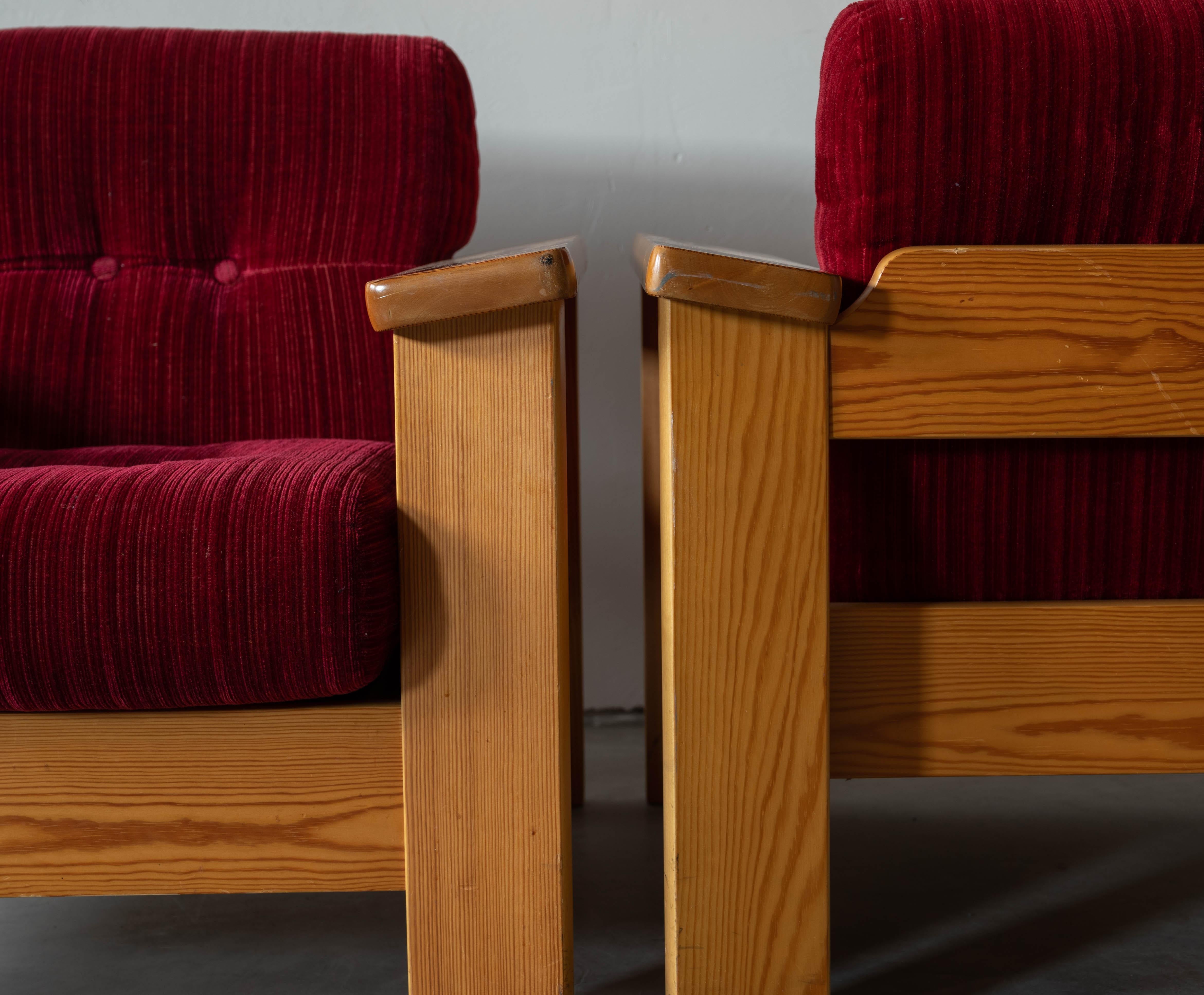 Designer suédois, fauteuils de salon, pin massif, tissu, Suède, 1970 en vente 3