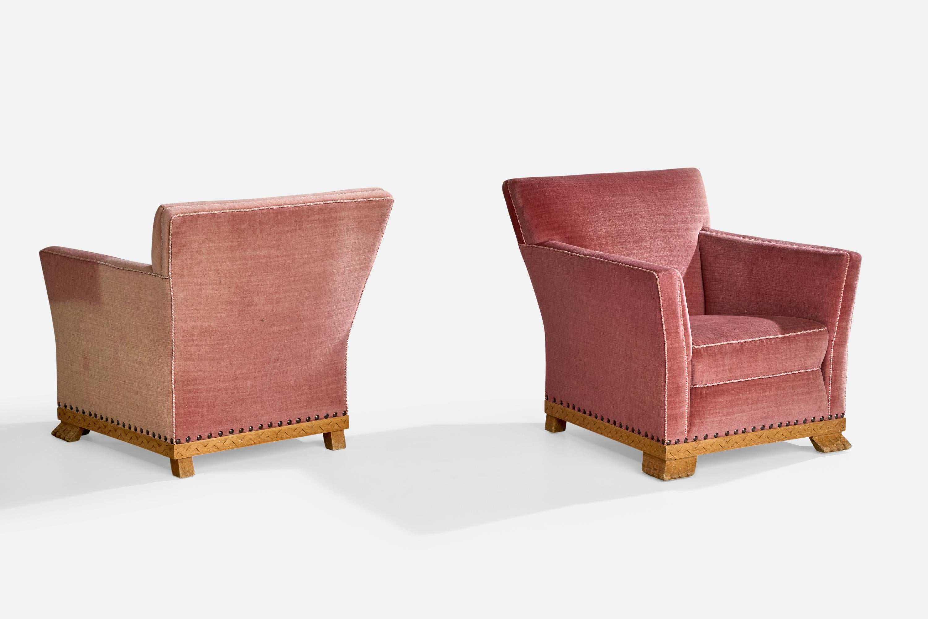 Swedish Designer, Lounge Chairs, Velvet, Oak, Sweden, 1930s In Good Condition For Sale In High Point, NC