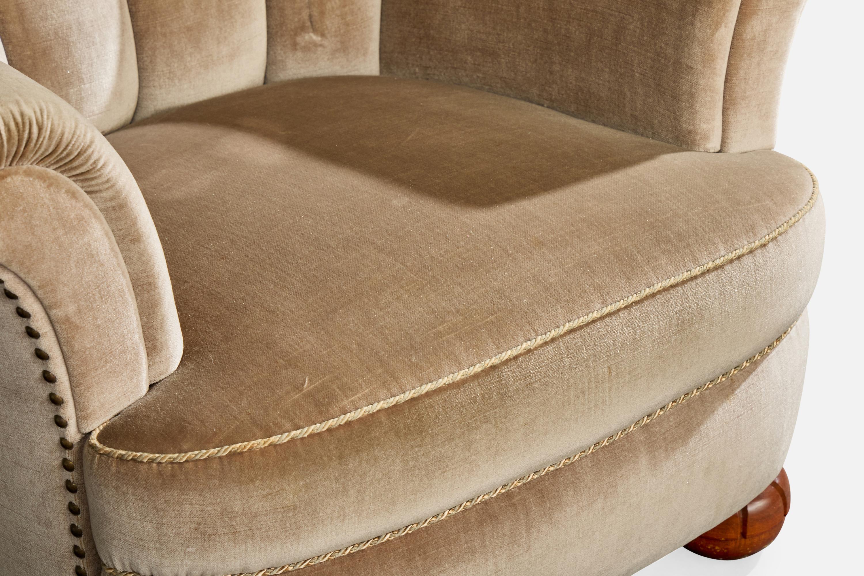 Designer suédois, fauteuils de salon, velours, bois, Suède, années 1940 en vente 4