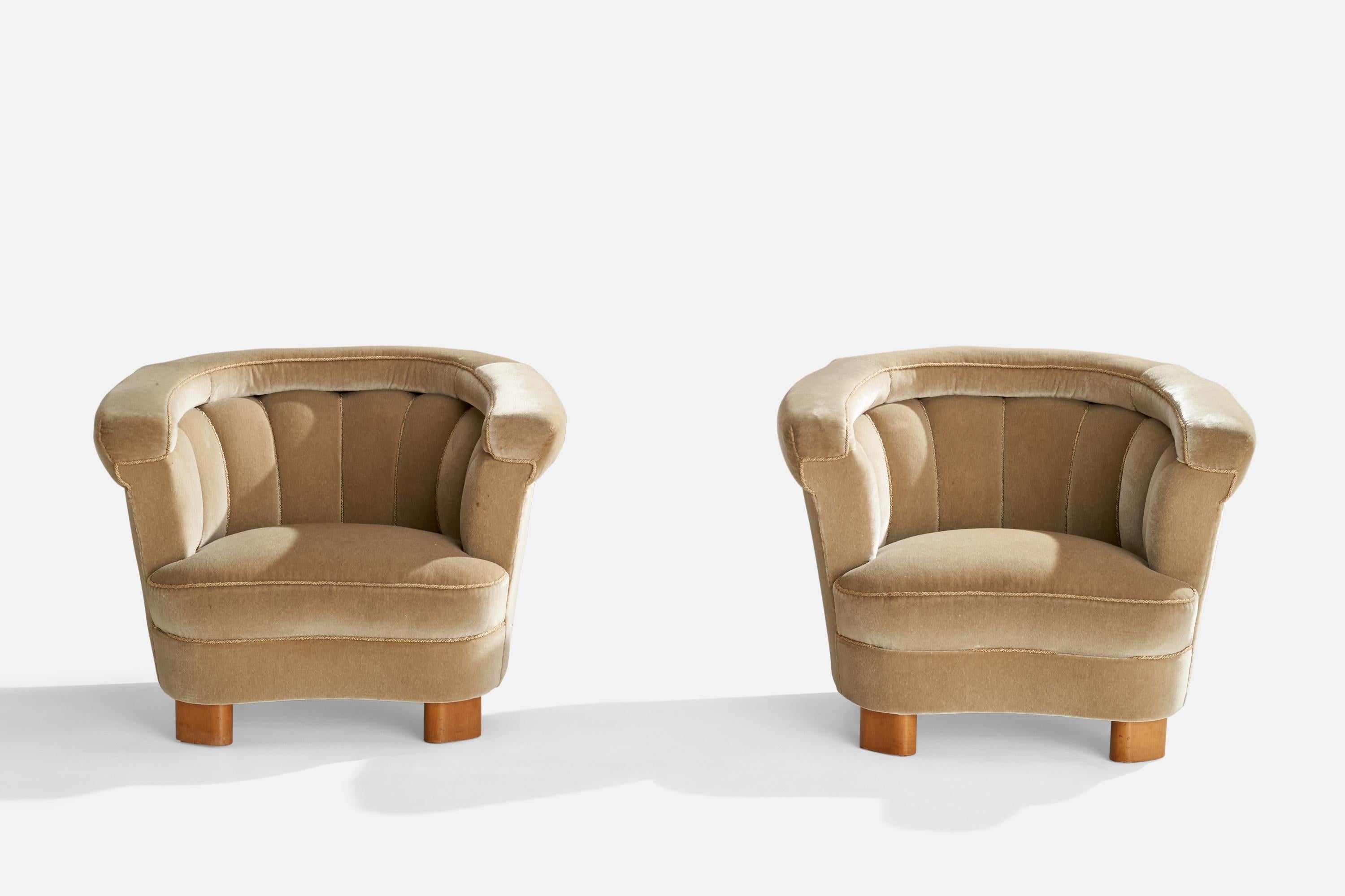 Swedish Designer, Lounge Chairs, Velvet, Wood, Sweden, 1940s For Sale 4