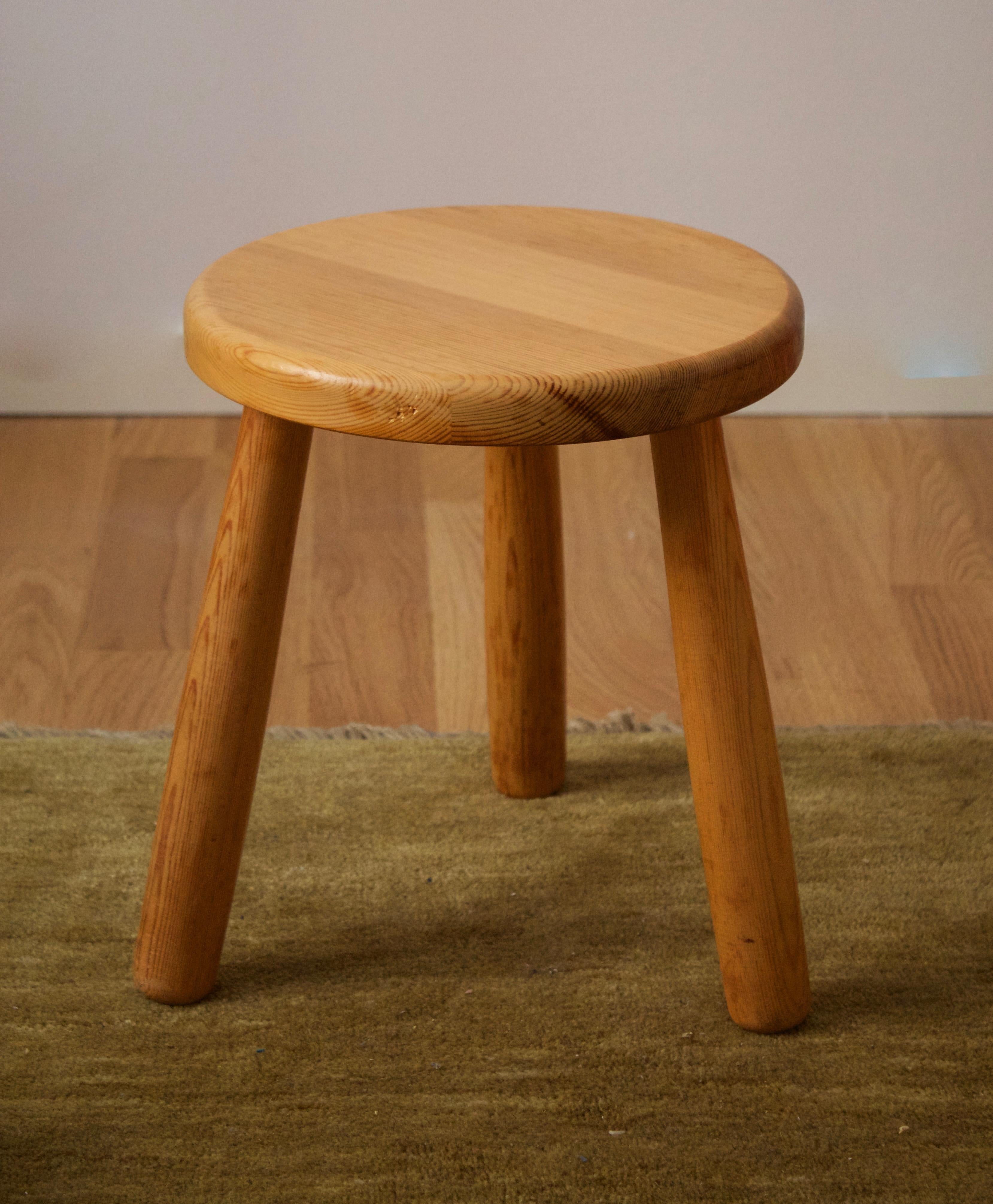 A small Swedish pinewood stool. By unknown designer, c. 1970s.





  