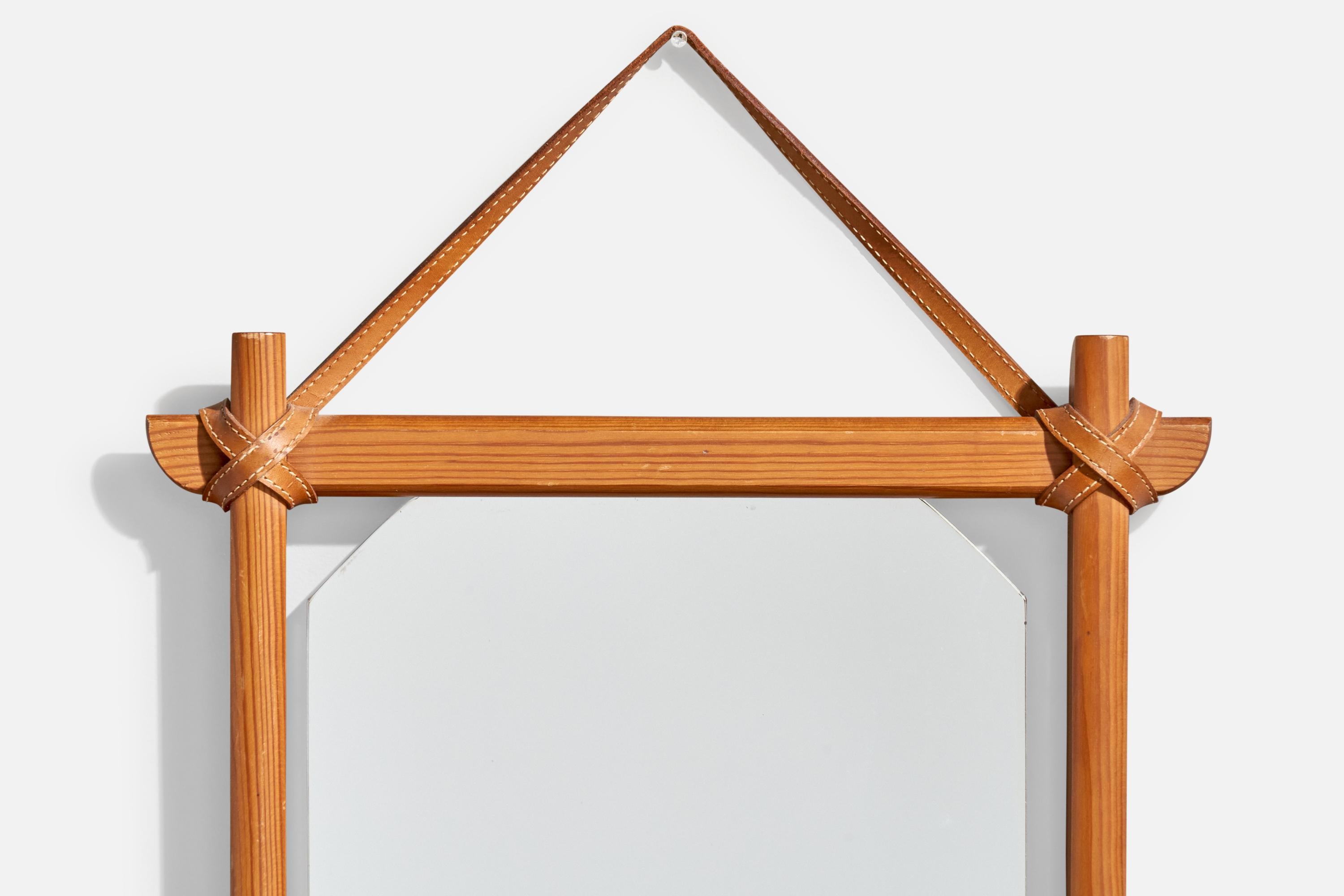 Milieu du XXe siècle Designer suédois, miroir, pin, cuir, Suède, années 1960 en vente