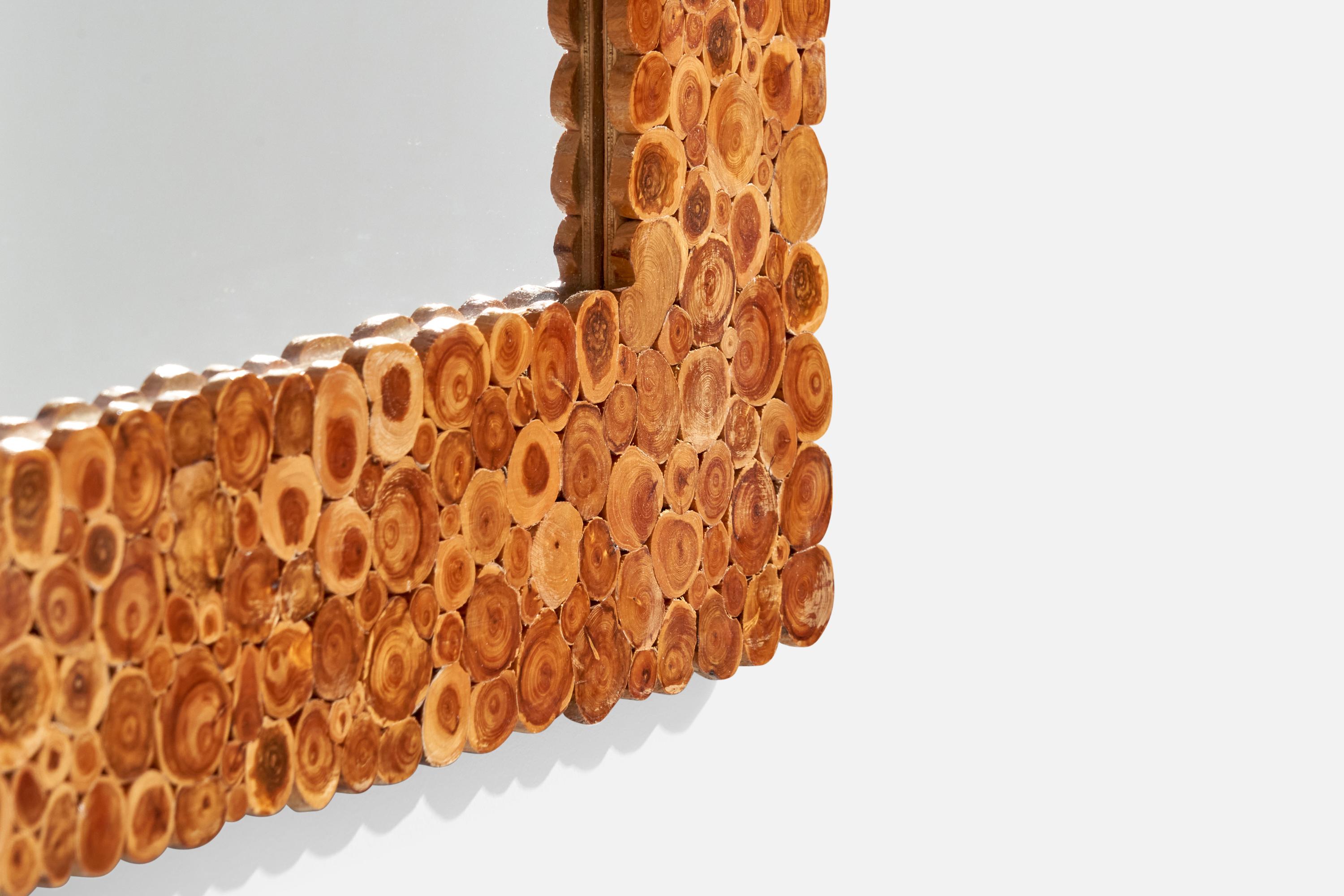 Bois Miroir de designer suédois, bois, Suède, années 1970 en vente