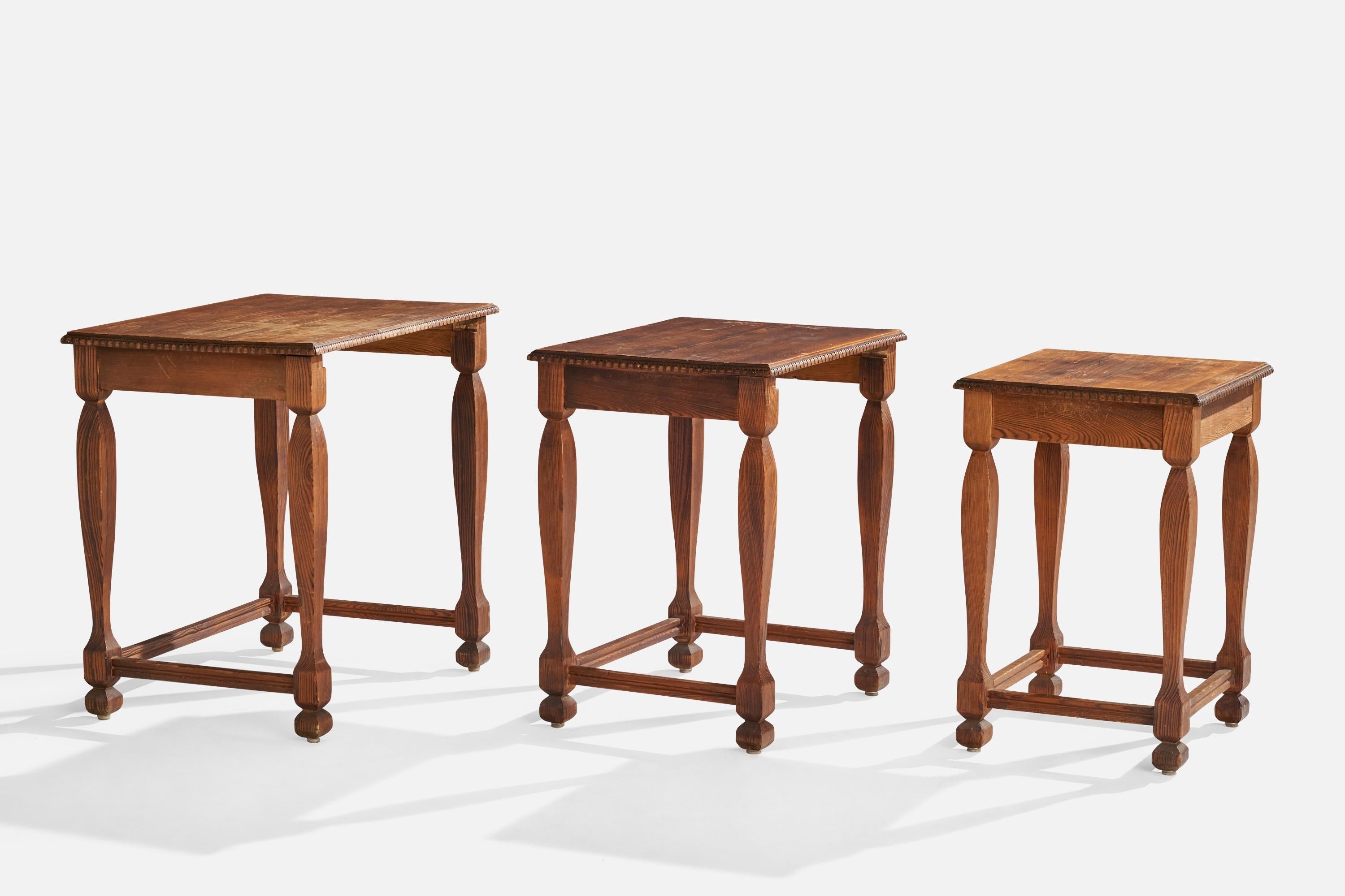 Schwedischer Designer, Schachteltische, Eiche, Schweden, 1930er Jahre (Skandinavische Moderne) im Angebot
