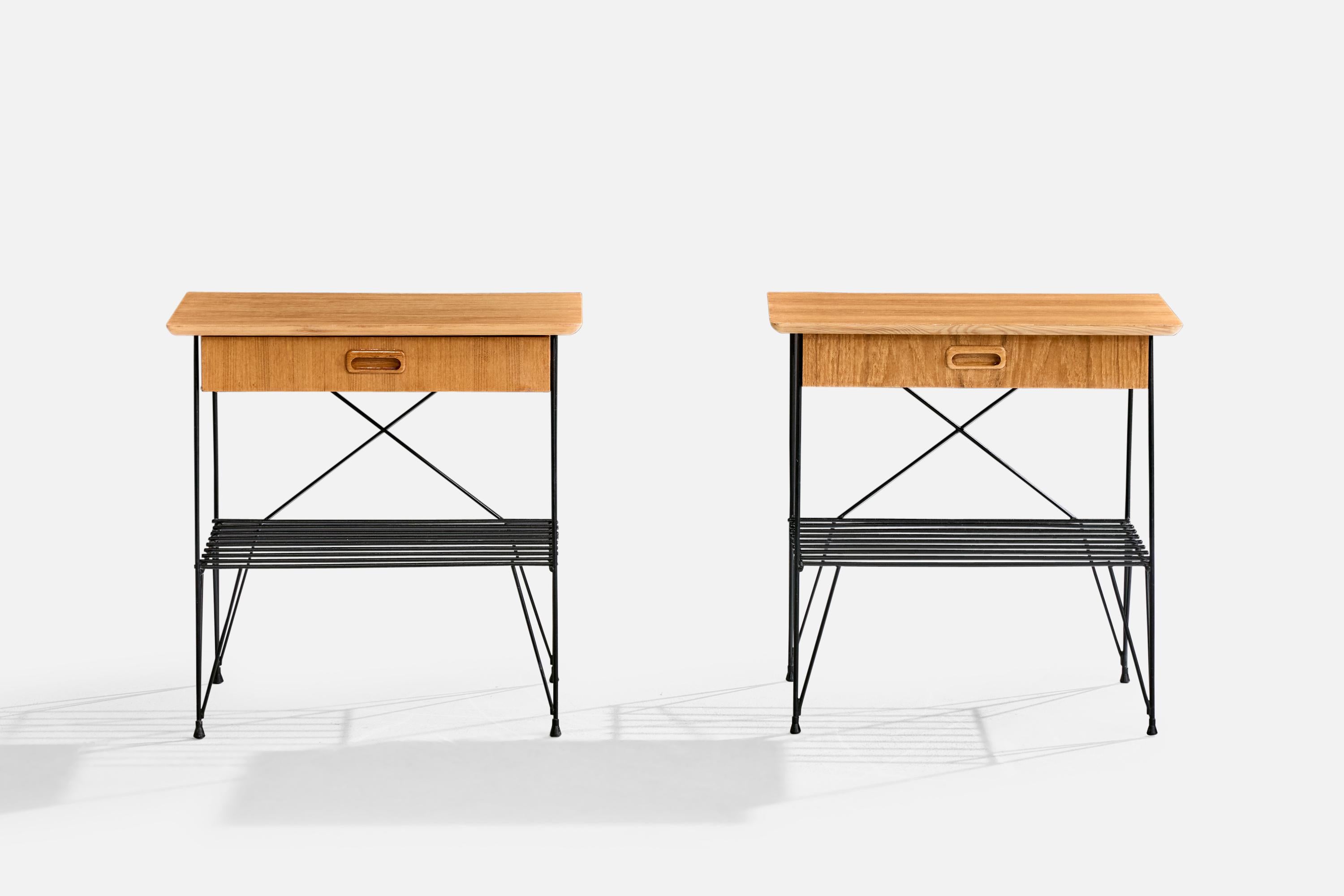 Schwedischer Designer, Nachttische, Teak, Messing, Metall, Schweden, 1950er Jahre (Moderne der Mitte des Jahrhunderts) im Angebot