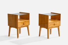 Schwedischer Designer, Nachttische, Birke, Eiche, Glas, Schweden, 1940er Jahre