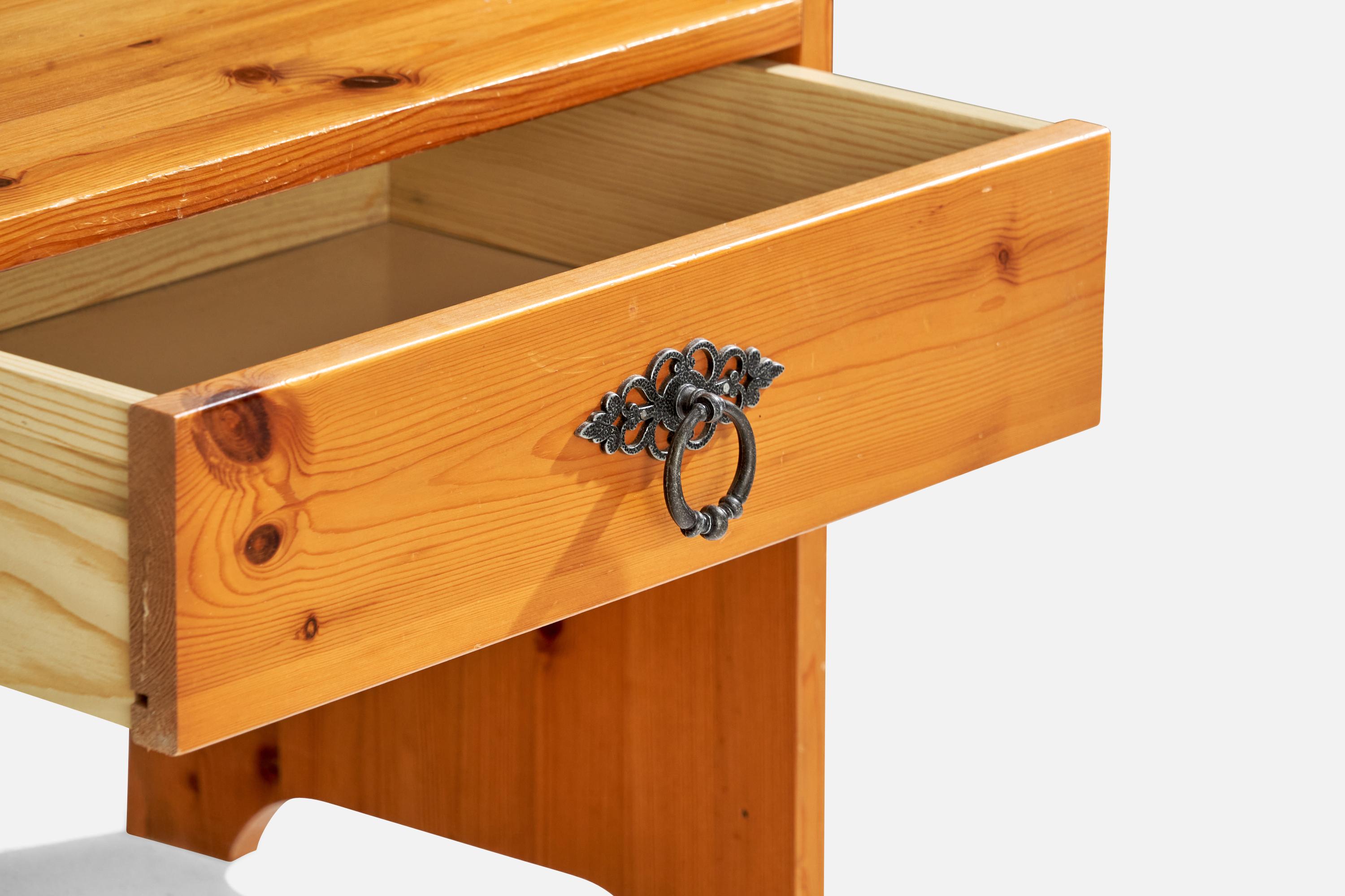 Swedish Designer, Nightstands, Pine, Iron, Sweden, 1980s For Sale 5