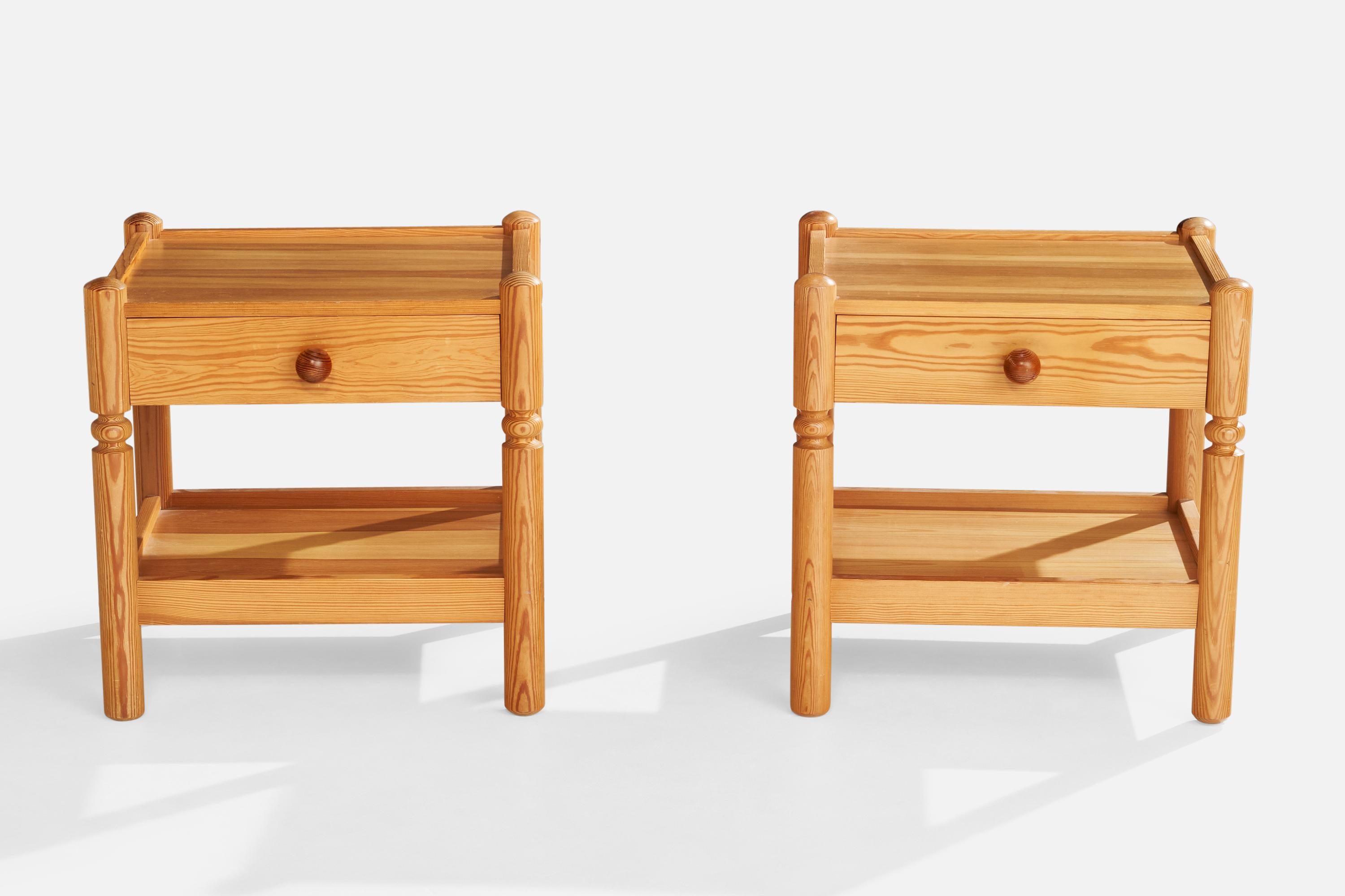 Swedish Designer, Nightstands, Pine, Sweden, 1970s In Good Condition In High Point, NC
