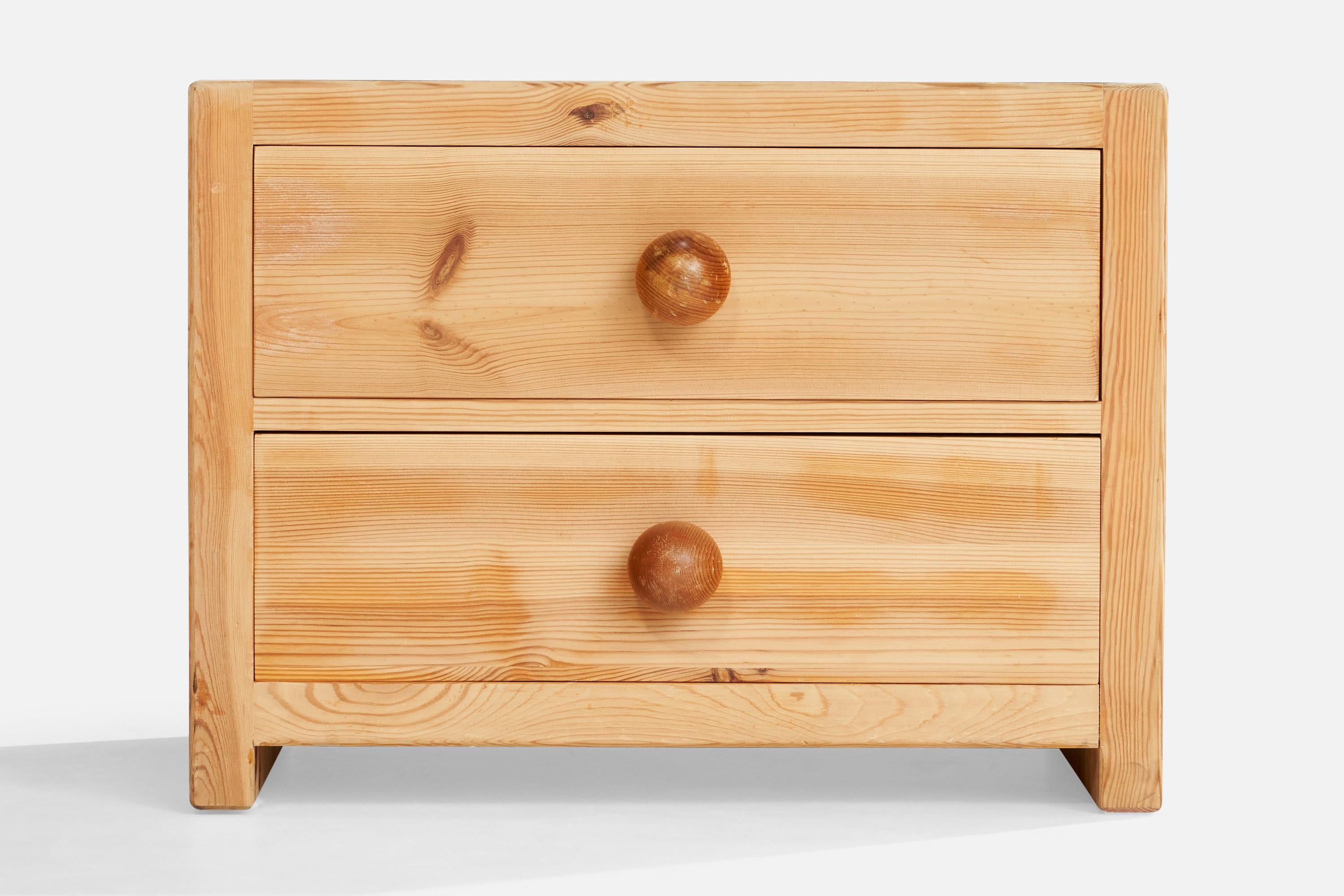Schwedische Designerin, Nachttische, Kiefernholz, Schweden, 1970er Jahre im Angebot 1