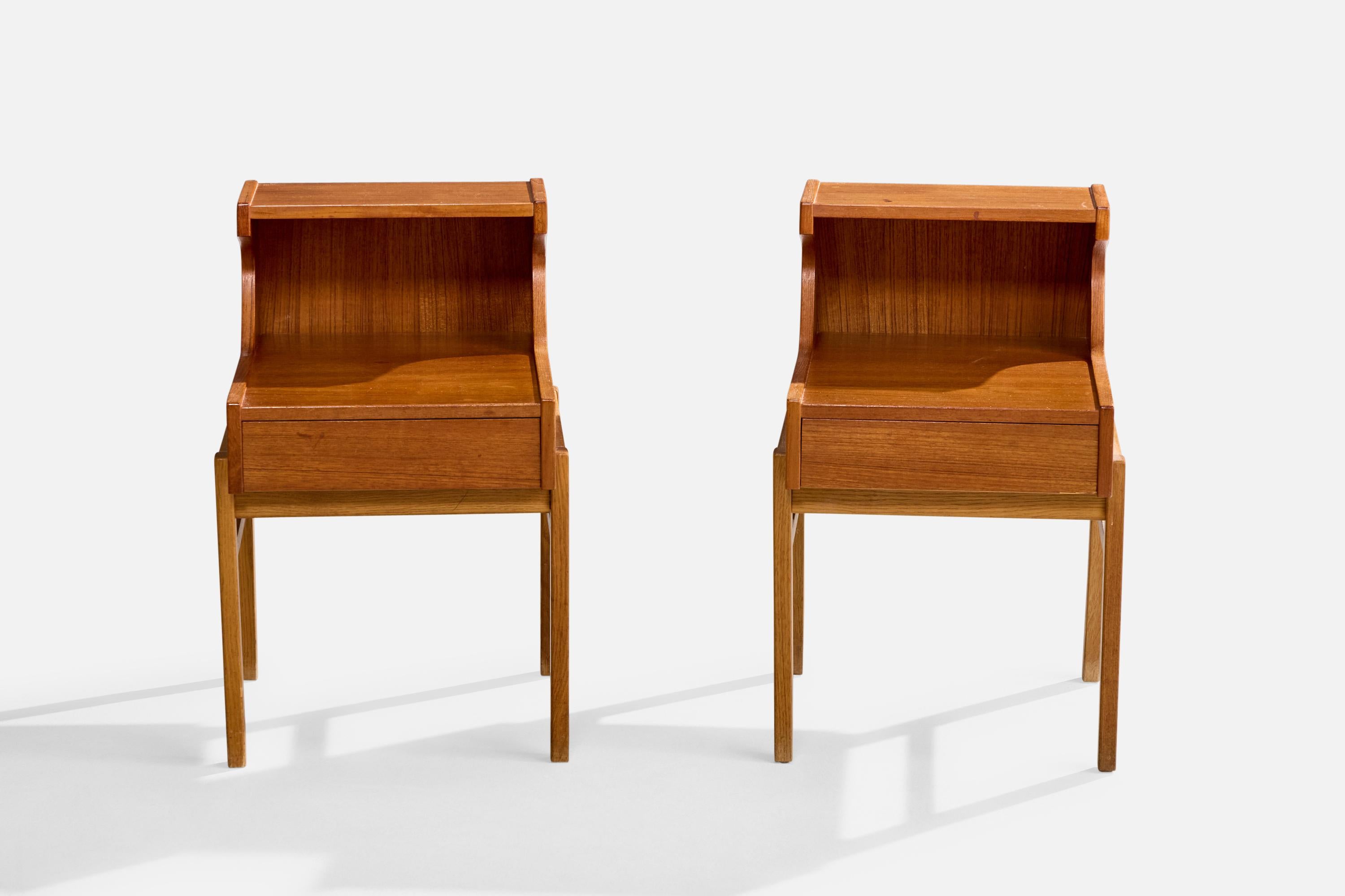 Svedese Comodini di design svedese, teak, quercia, Svezia, anni '50 in vendita