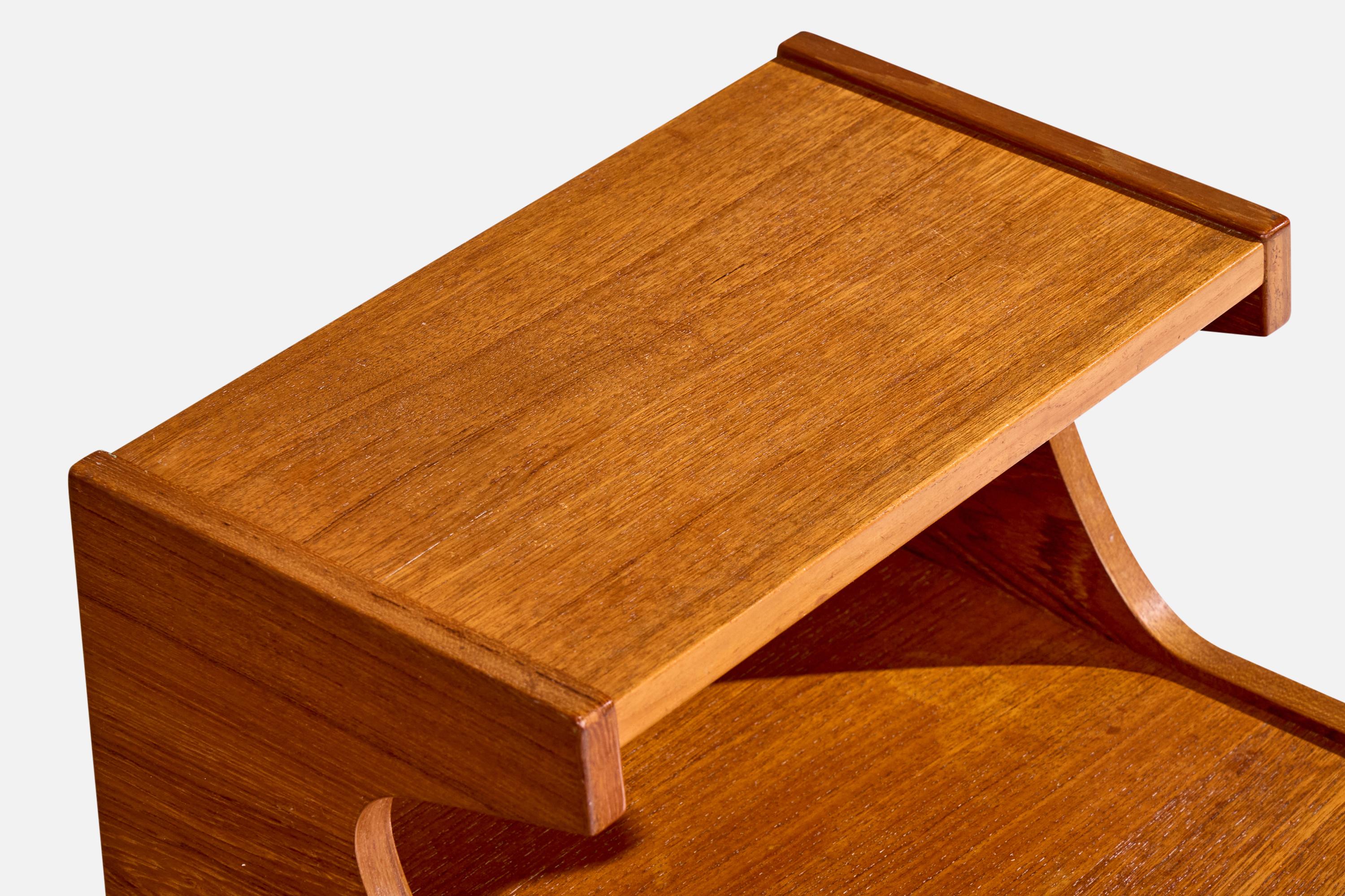 Quercia Comodini di design svedese, teak, quercia, Svezia, anni '50 in vendita